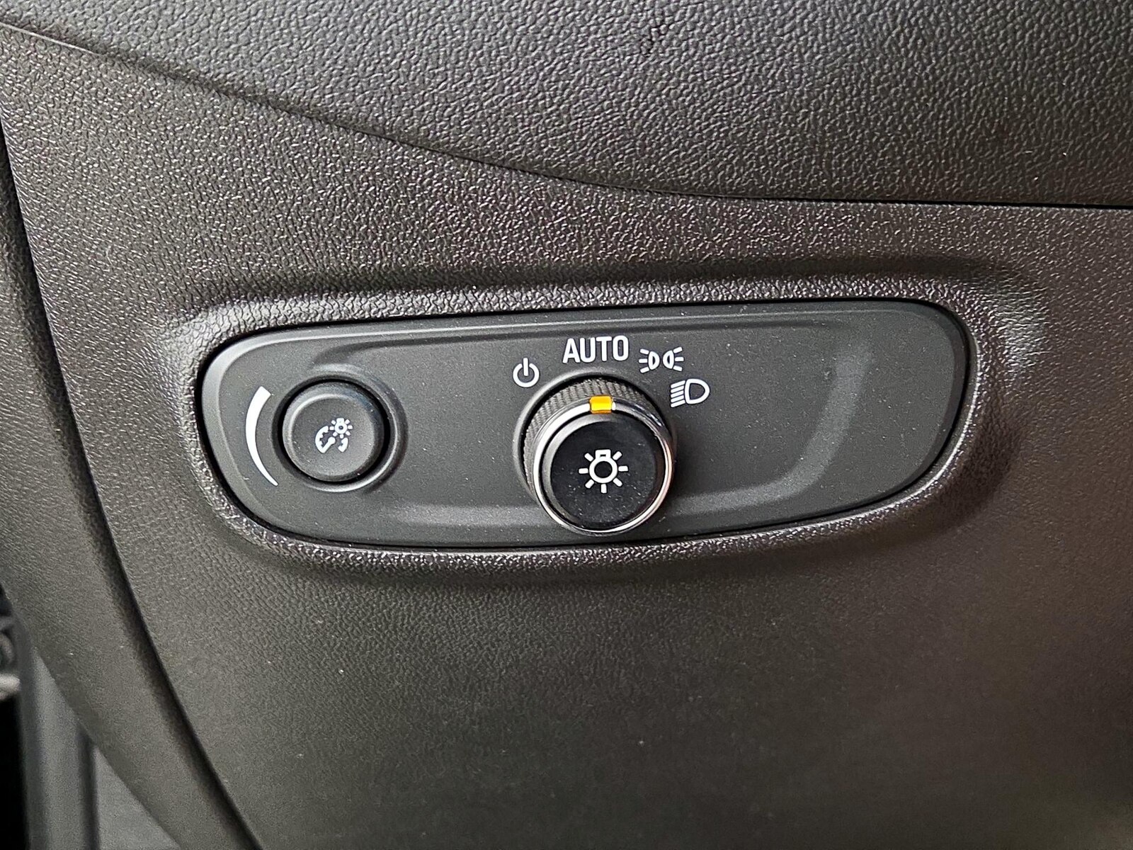 2023 Chevrolet Equinox LT - Photo 14