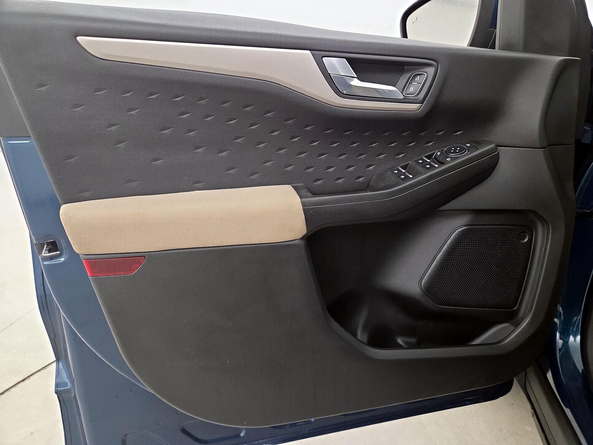 Thumbnail: 2020 Ford Escape - 12