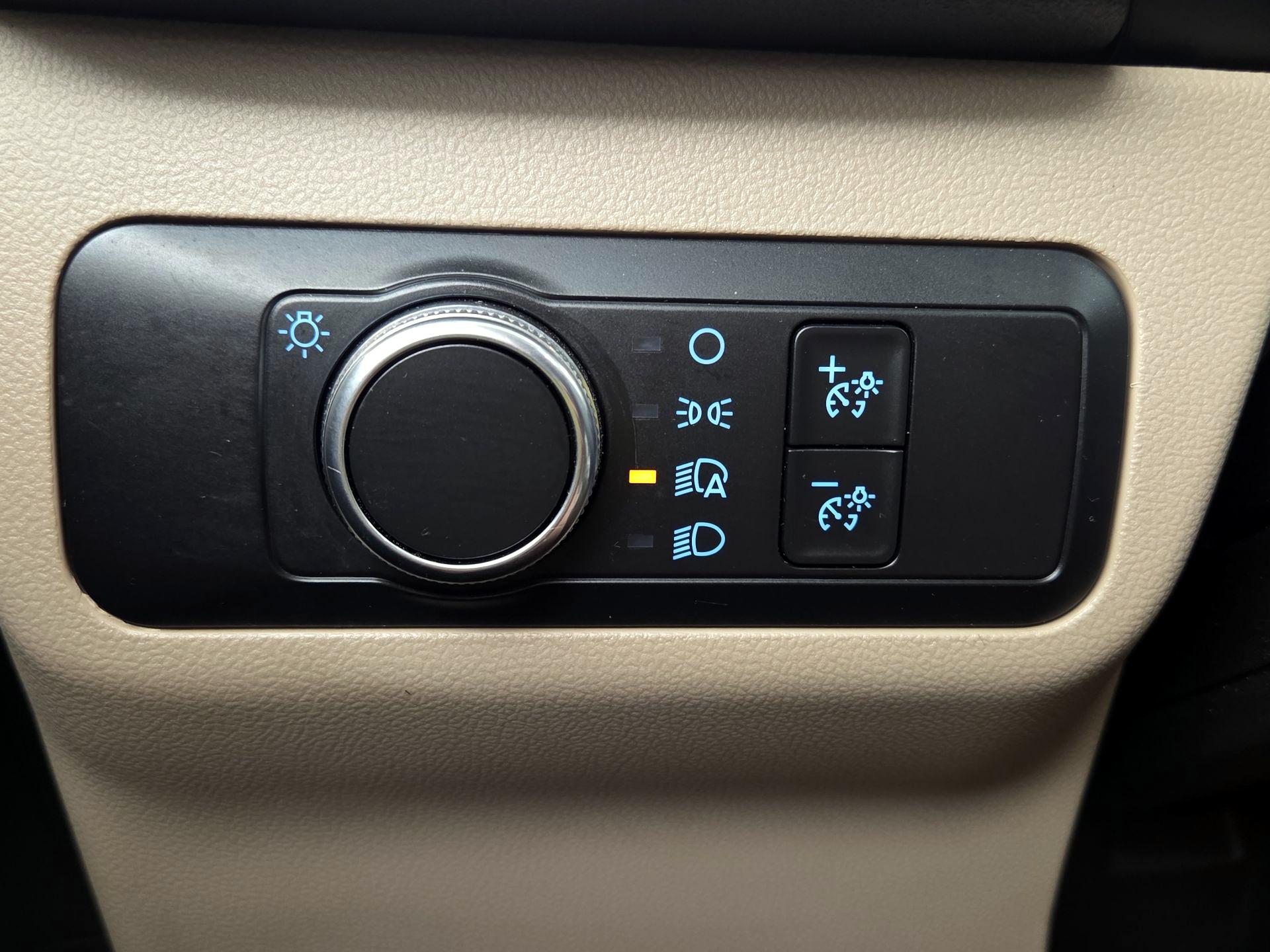 Thumbnail: 2020 Ford Escape - 13