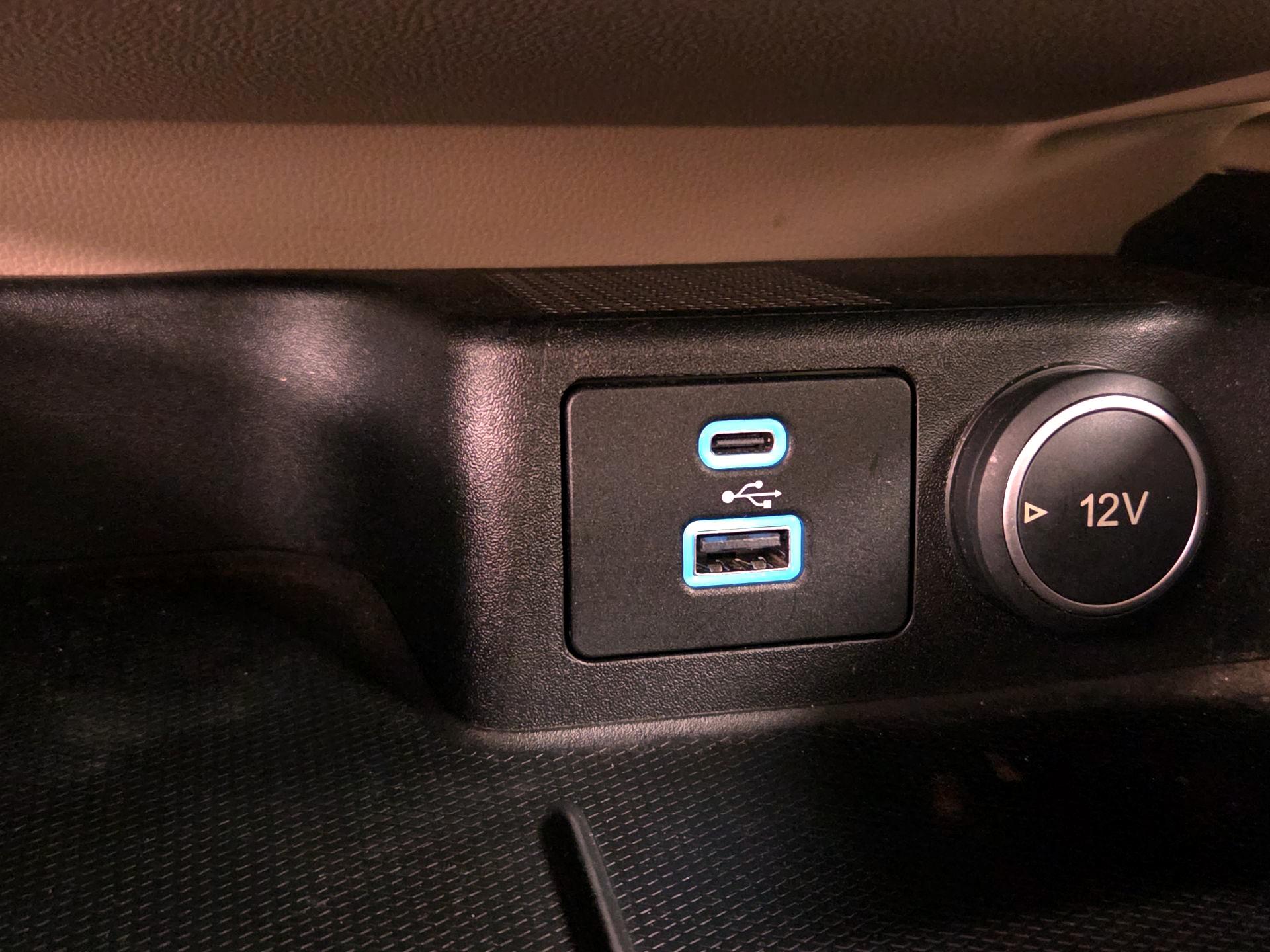 Thumbnail: 2020 Ford Escape - 19