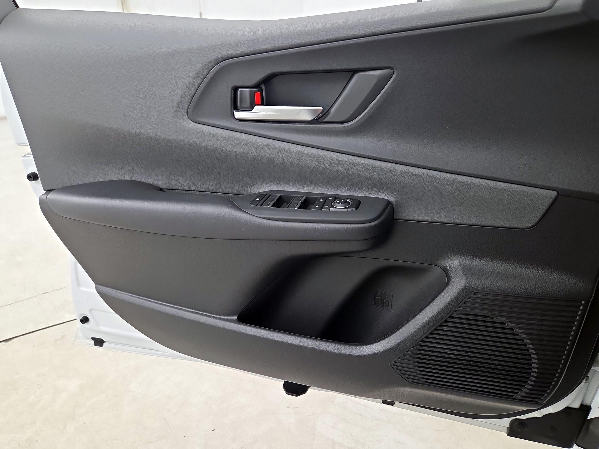 Thumbnail: 2024 Toyota Prius - 12