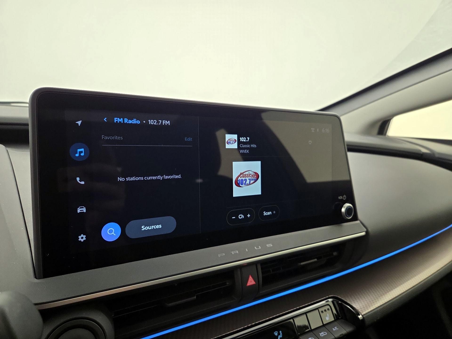 Thumbnail: 2024 Toyota Prius - 15