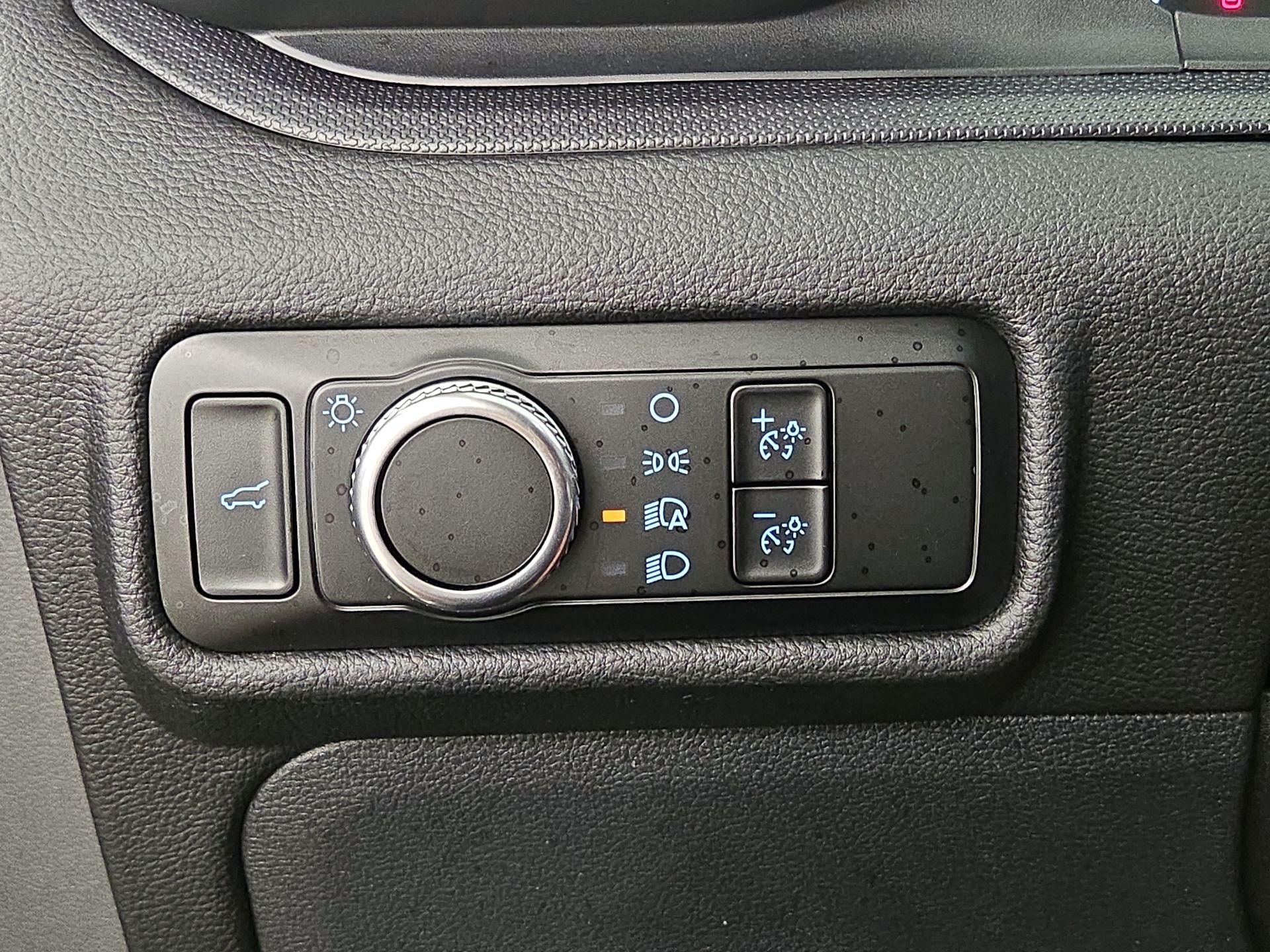 Thumbnail: 2023 Ford Explorer - 13