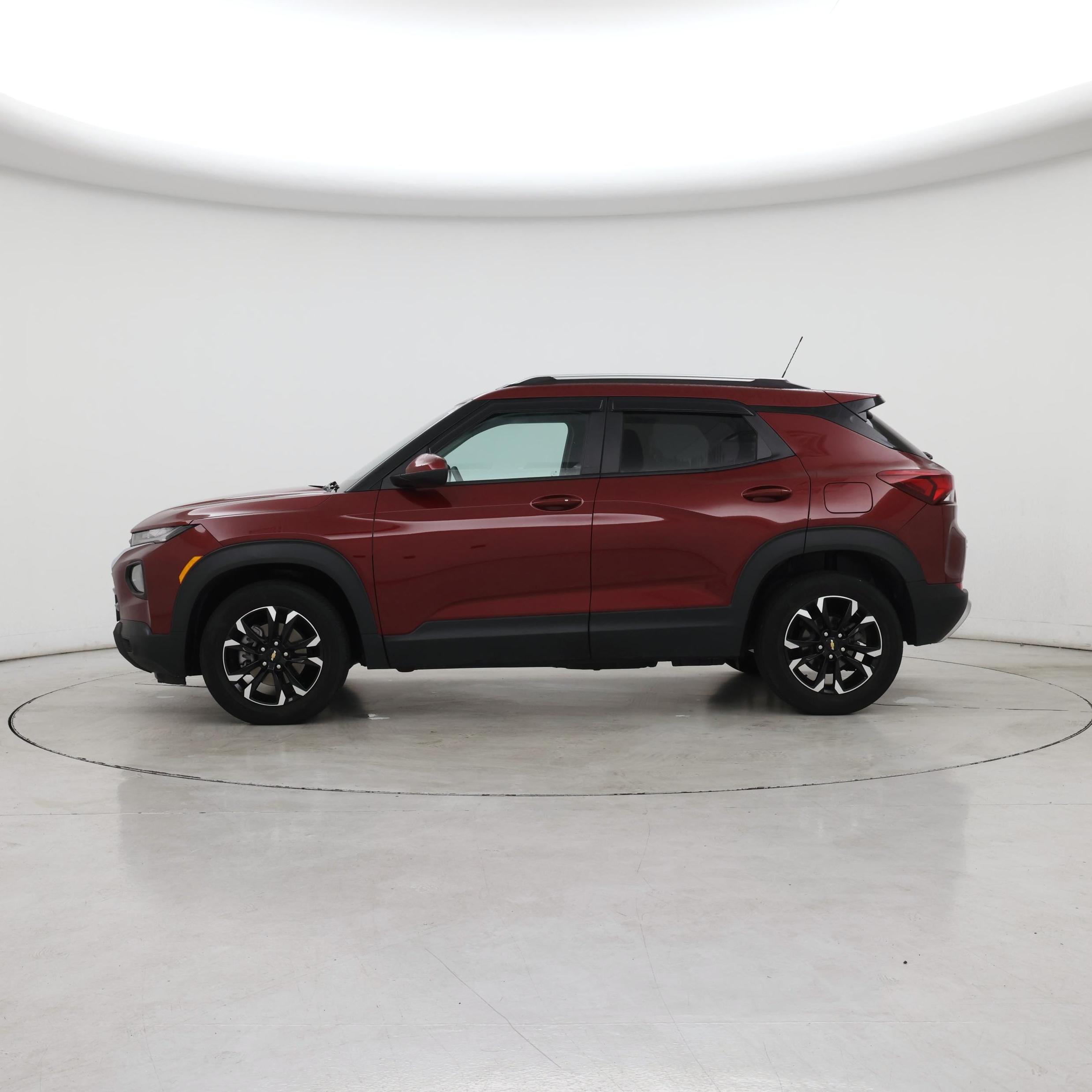 Thumbnail: 2023 Chevrolet TrailBlazer - 3