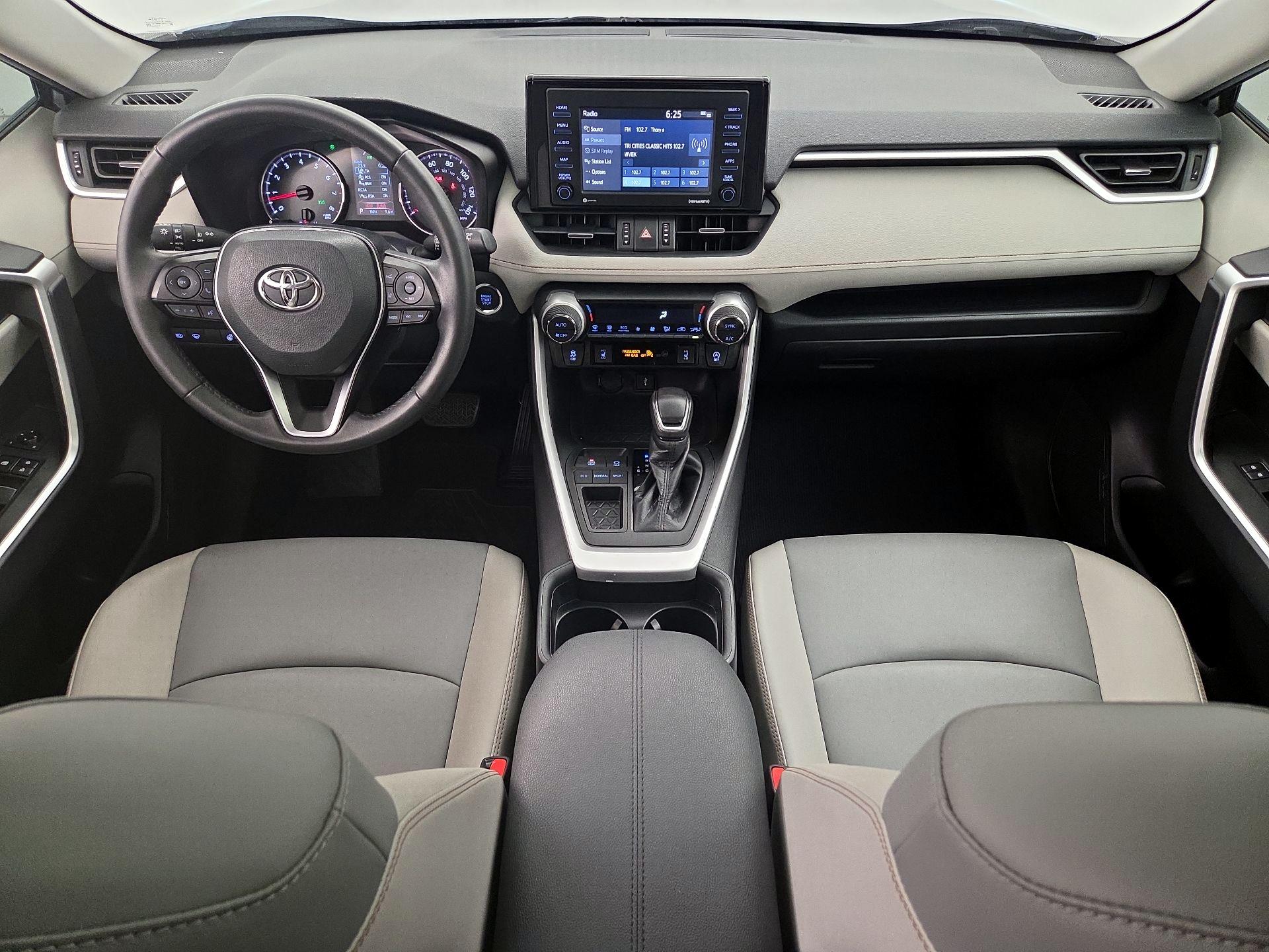 Thumbnail: 2020 Toyota RAV4 - 9