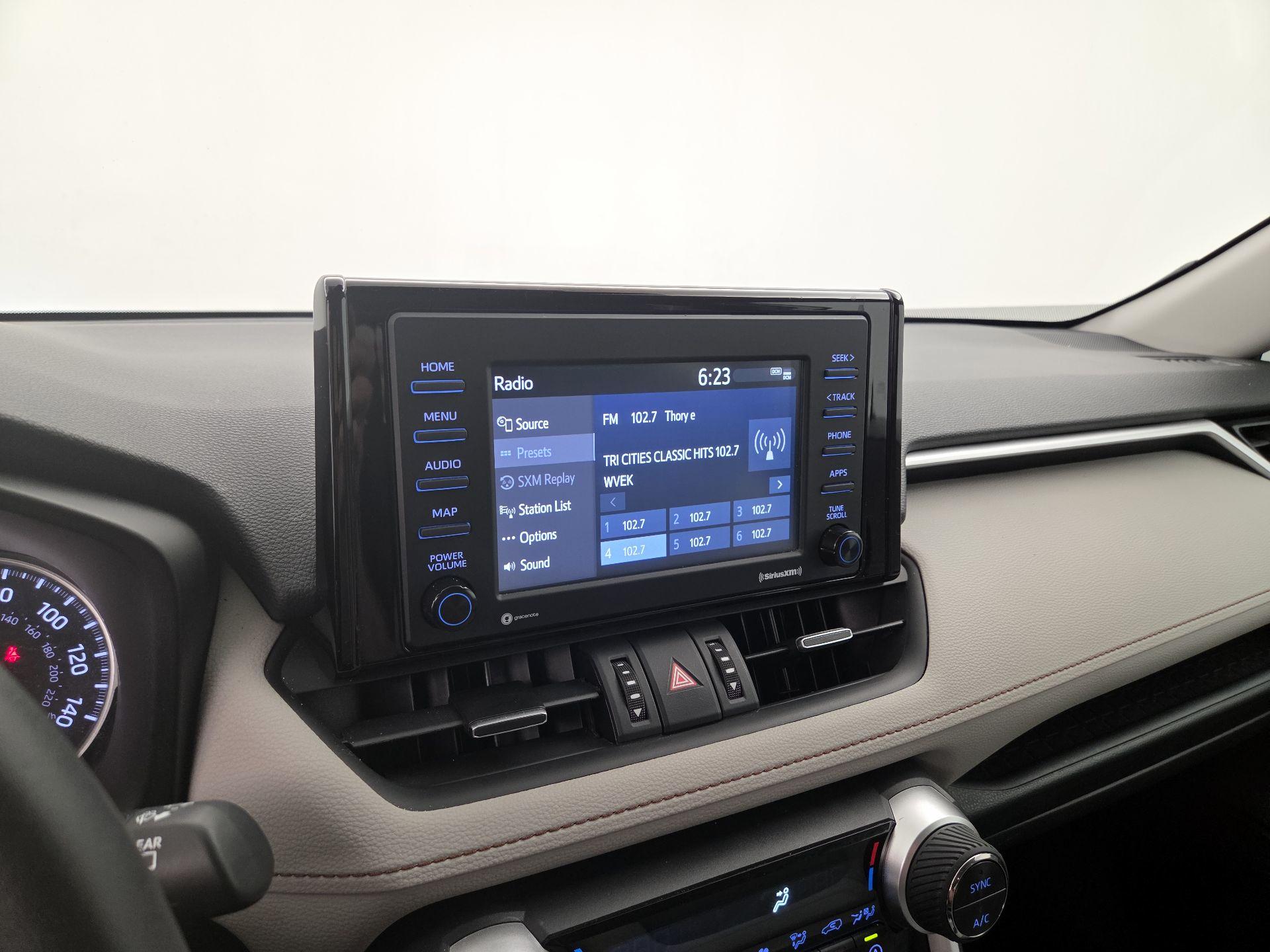 Thumbnail: 2020 Toyota RAV4 - 15