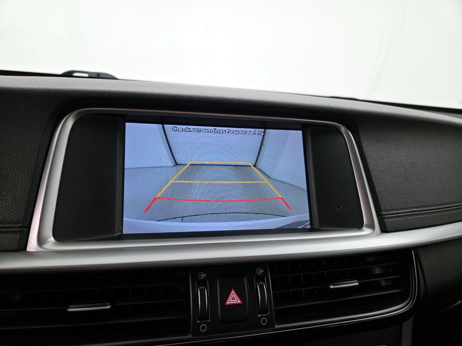 Thumbnail: 2020 Kia Optima - 14