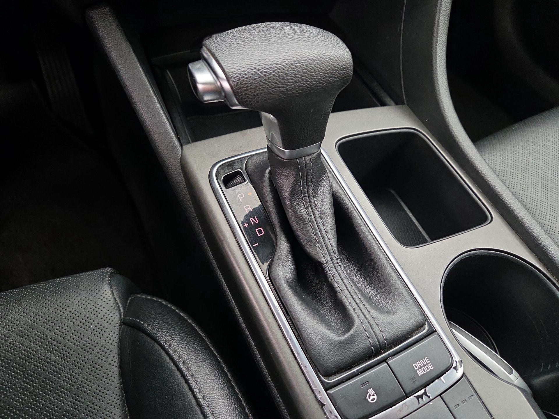 Thumbnail: 2020 Kia Optima - 17