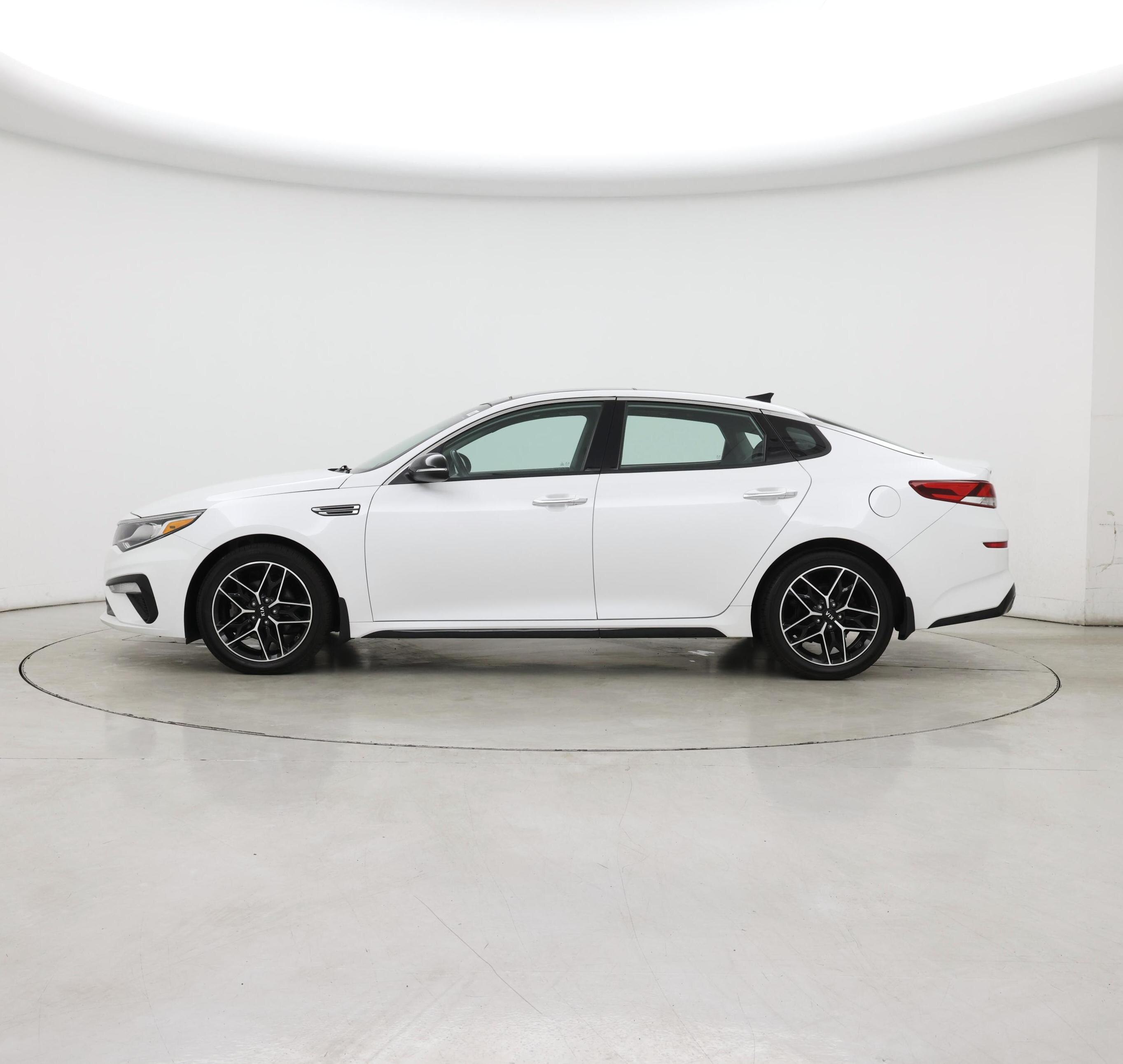 Thumbnail: 2020 Kia Optima - 3