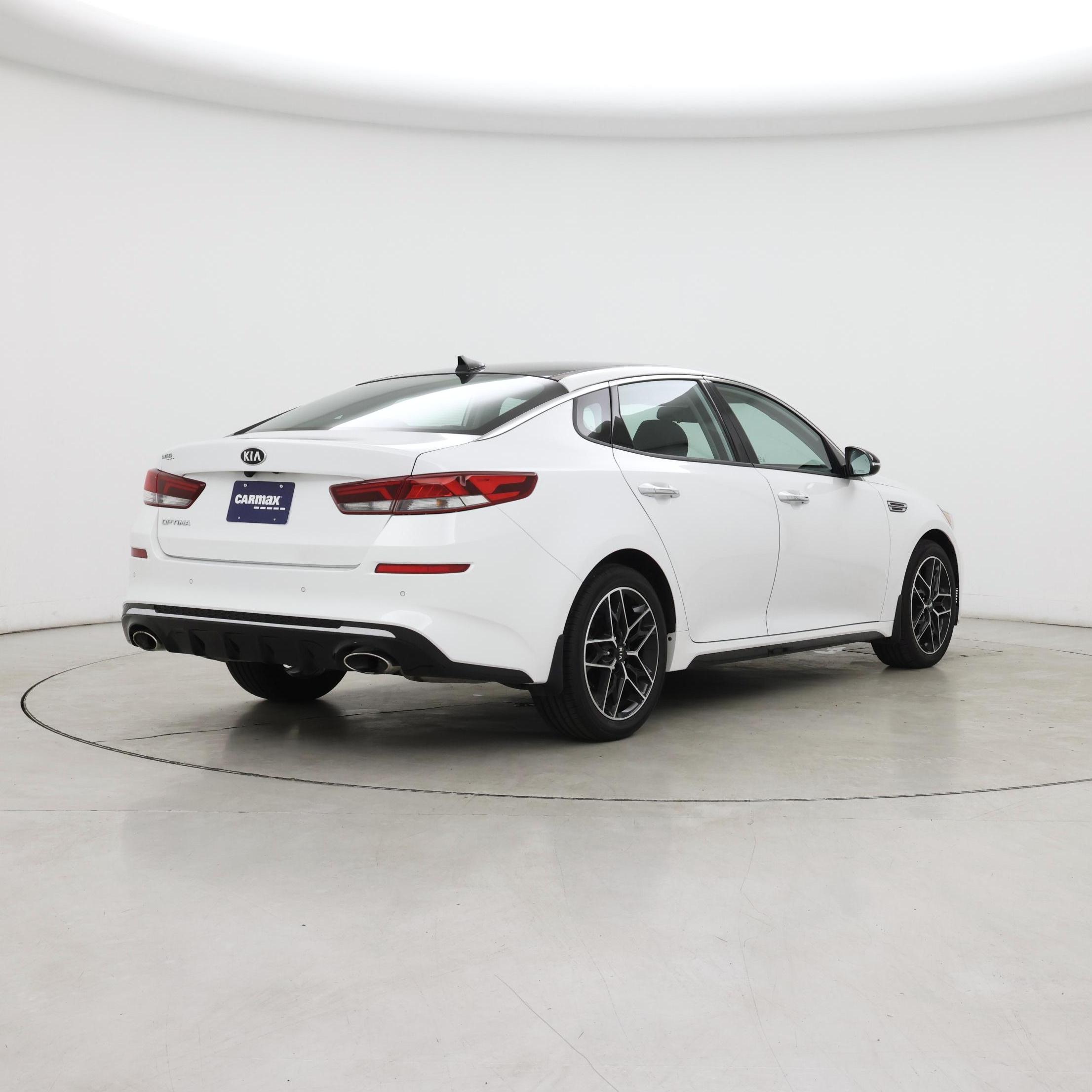 Thumbnail: 2020 Kia Optima - 8