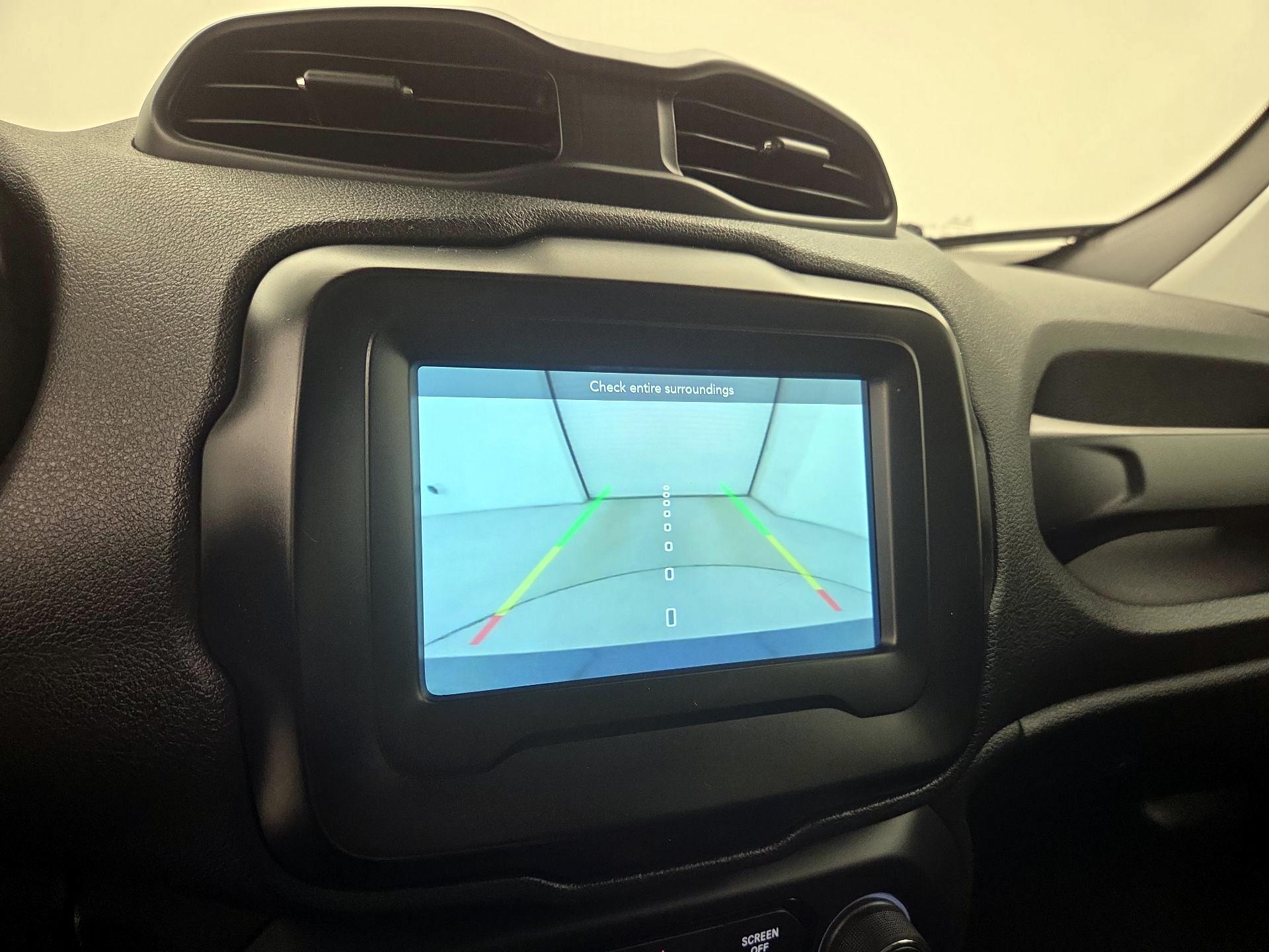 Thumbnail: 2021 Jeep Renegade - 14