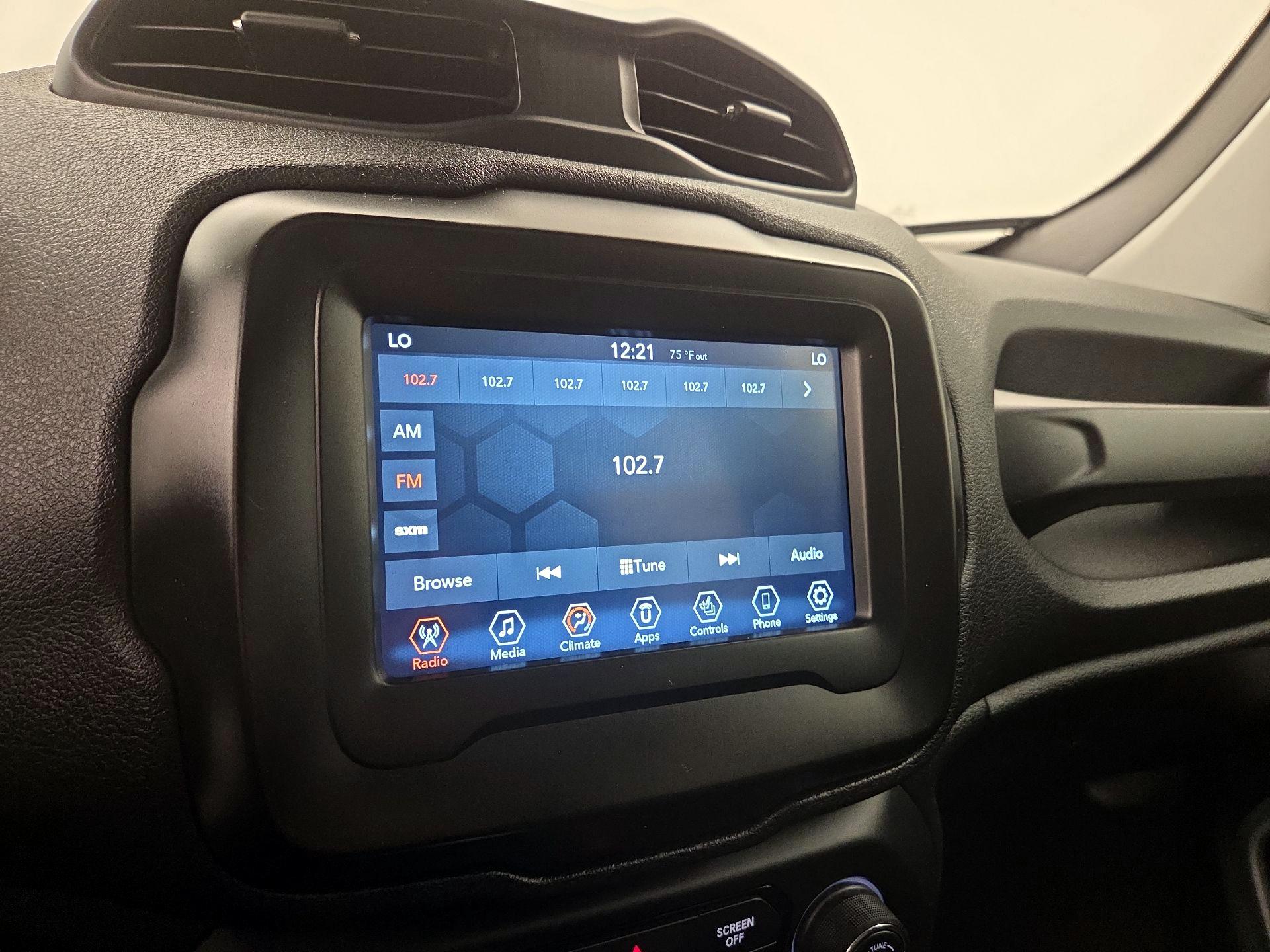 Thumbnail: 2021 Jeep Renegade - 15