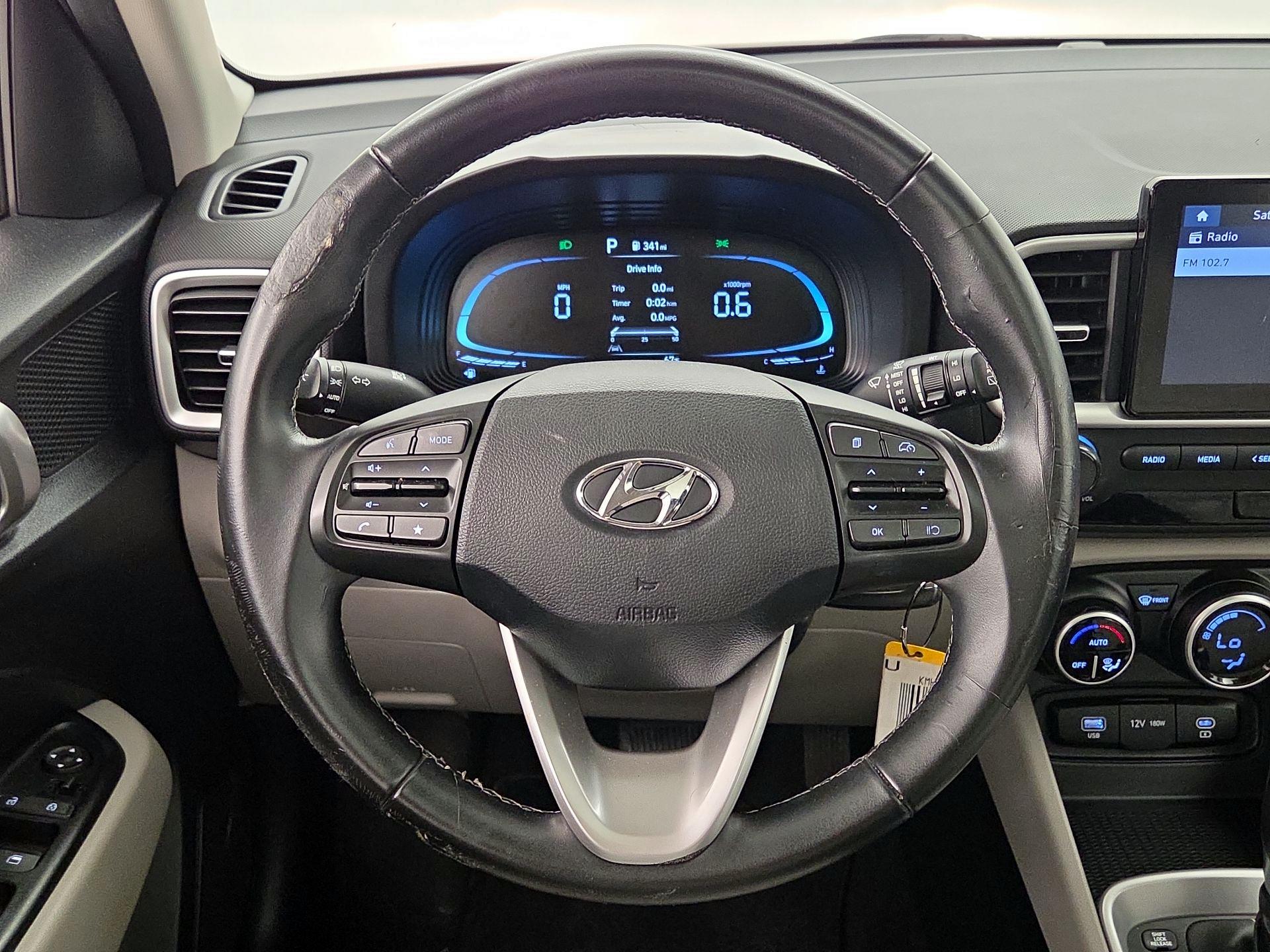 Thumbnail: 2023 Hyundai Venue - 10