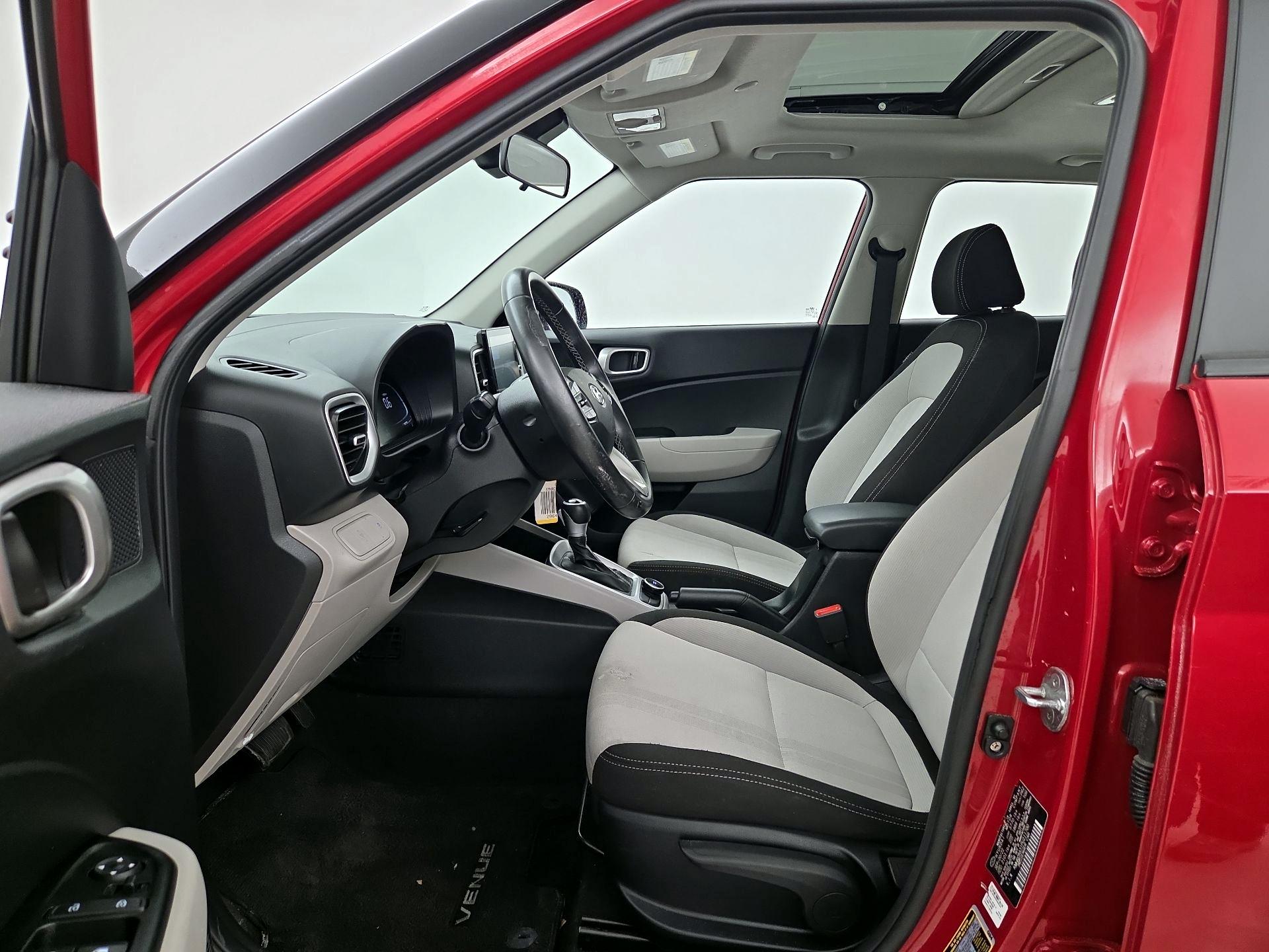 Thumbnail: 2023 Hyundai Venue - 11