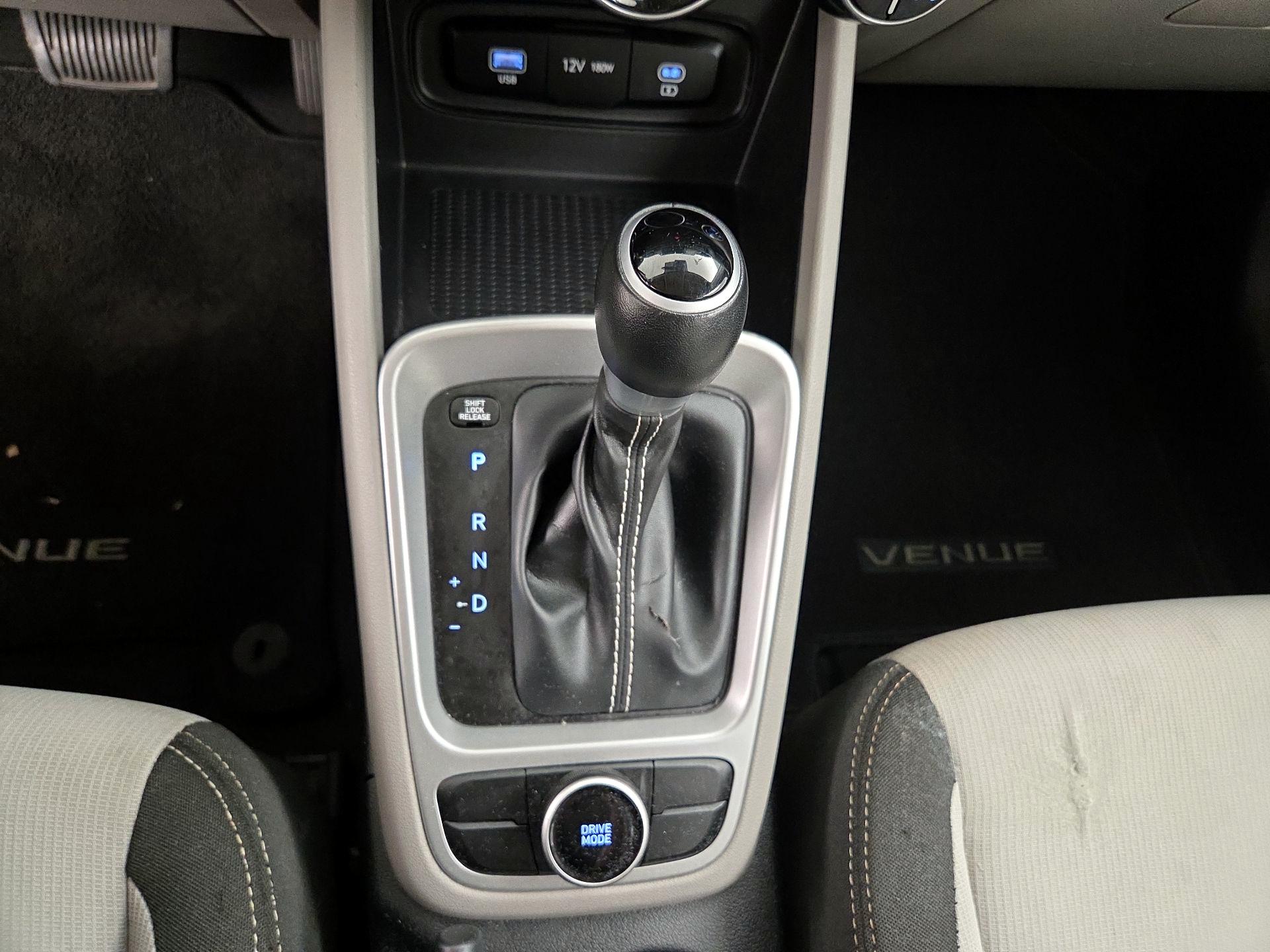 Thumbnail: 2023 Hyundai Venue - 17