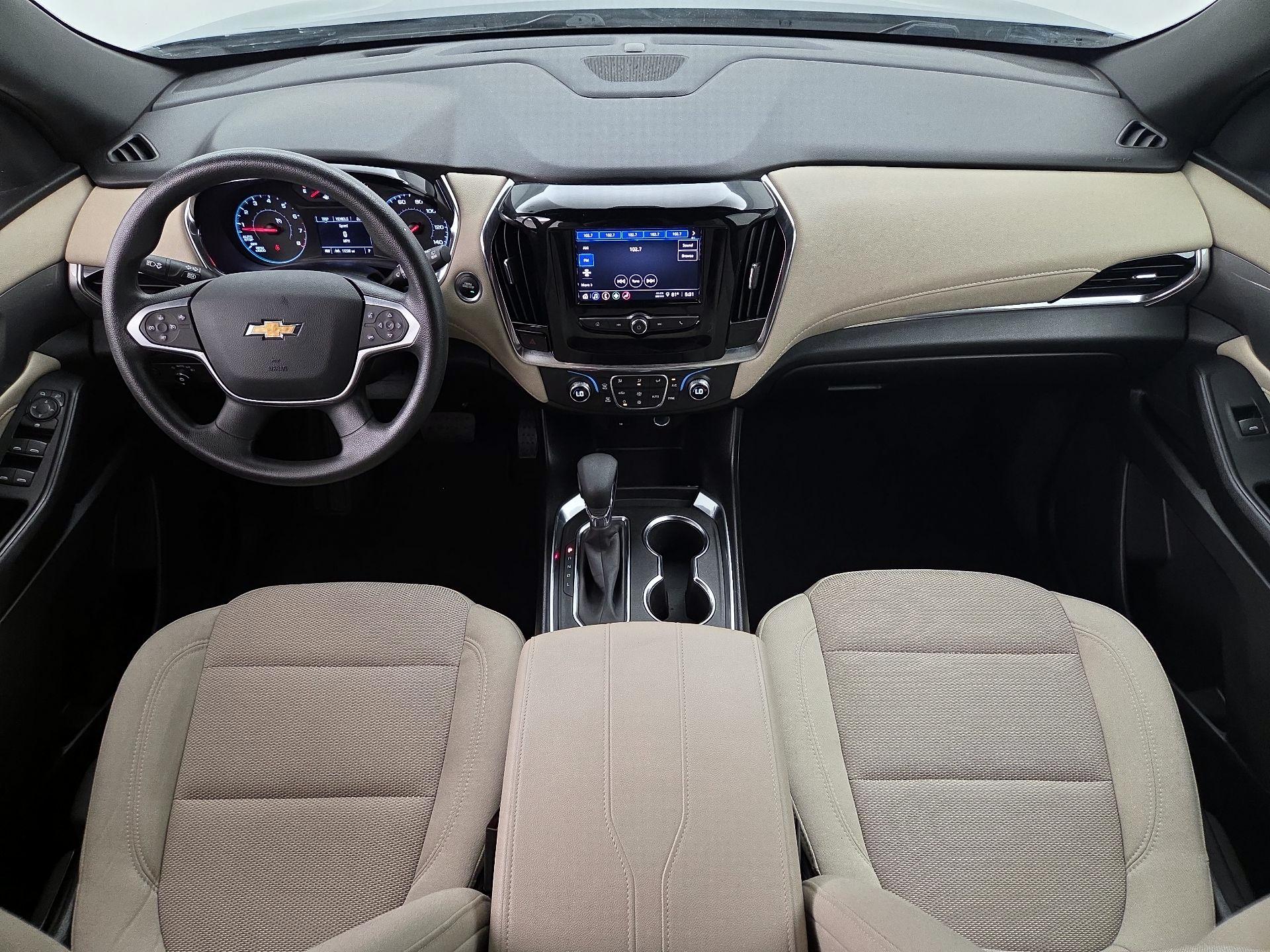 Thumbnail: 2023 Chevrolet Traverse - 9