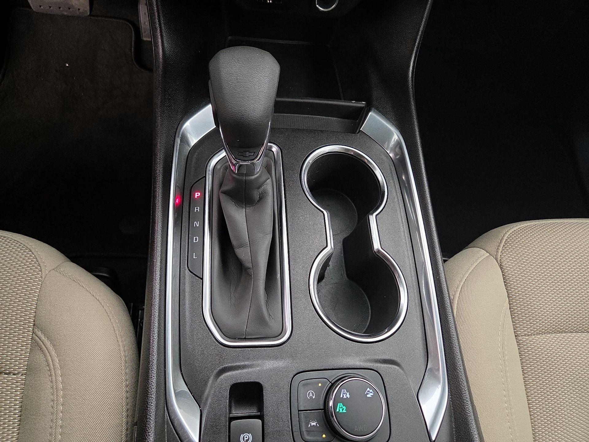 Thumbnail: 2023 Chevrolet Traverse - 17