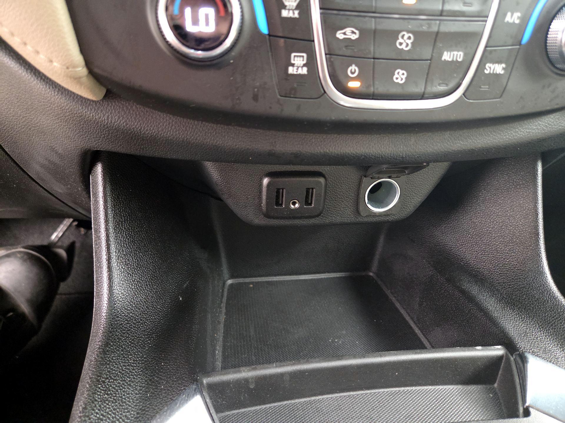 Thumbnail: 2023 Chevrolet Traverse - 18