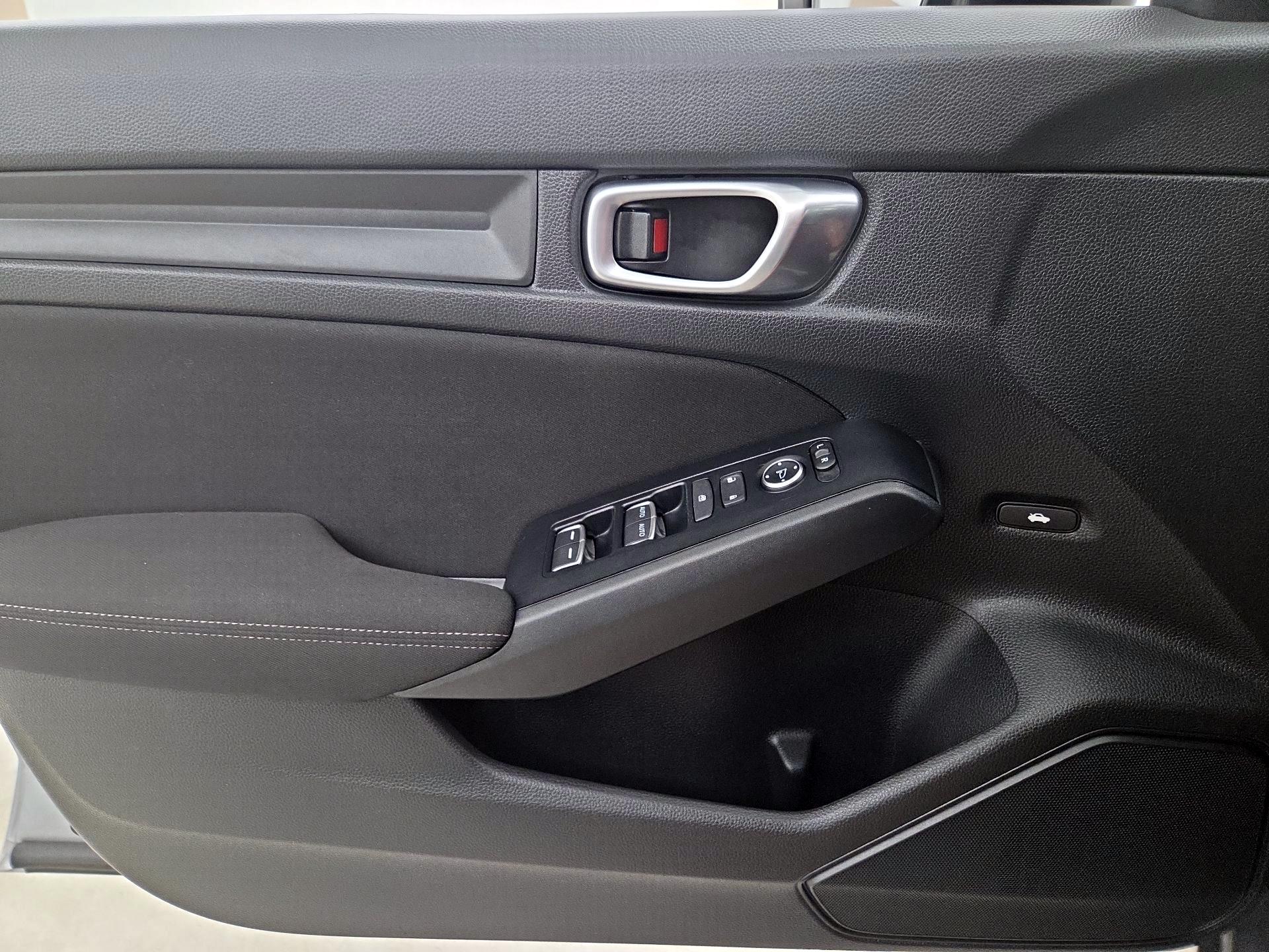 Thumbnail: 2023 Honda Civic - 12