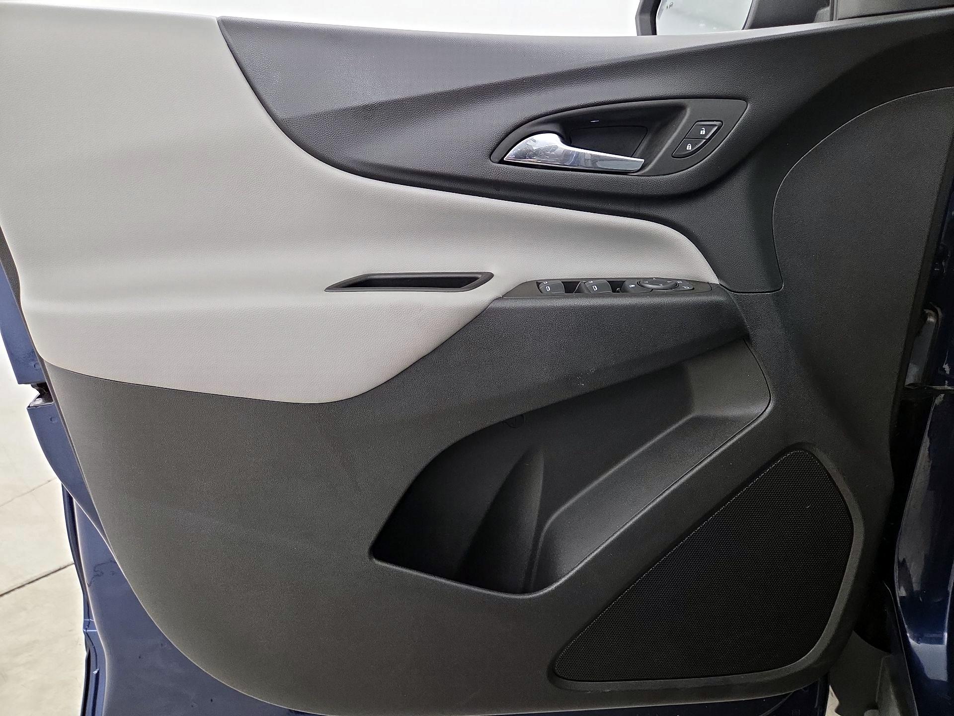 Thumbnail: 2022 Chevrolet Equinox - 12