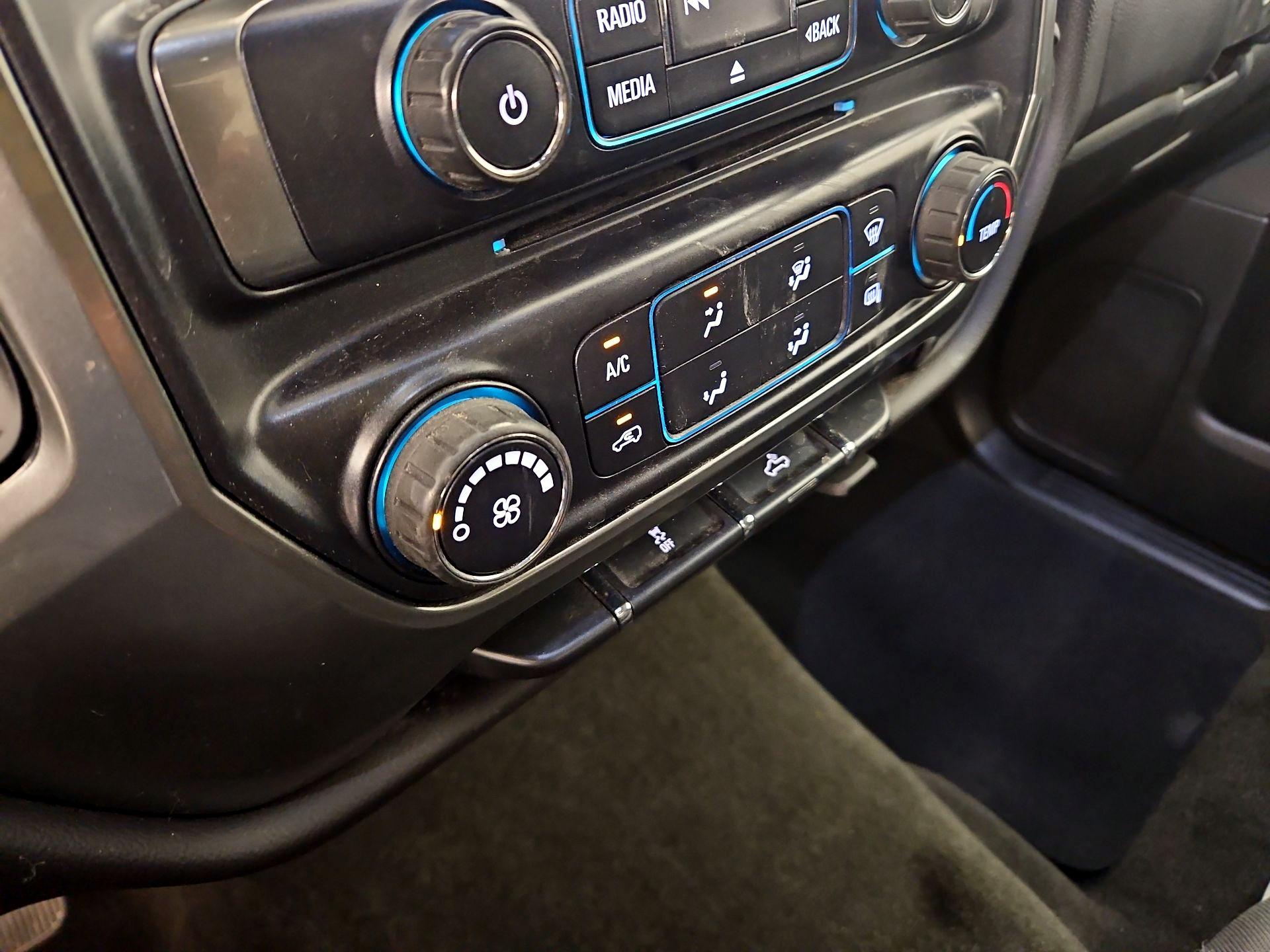 Thumbnail: 2018 Chevrolet Silverado 1500 - 16