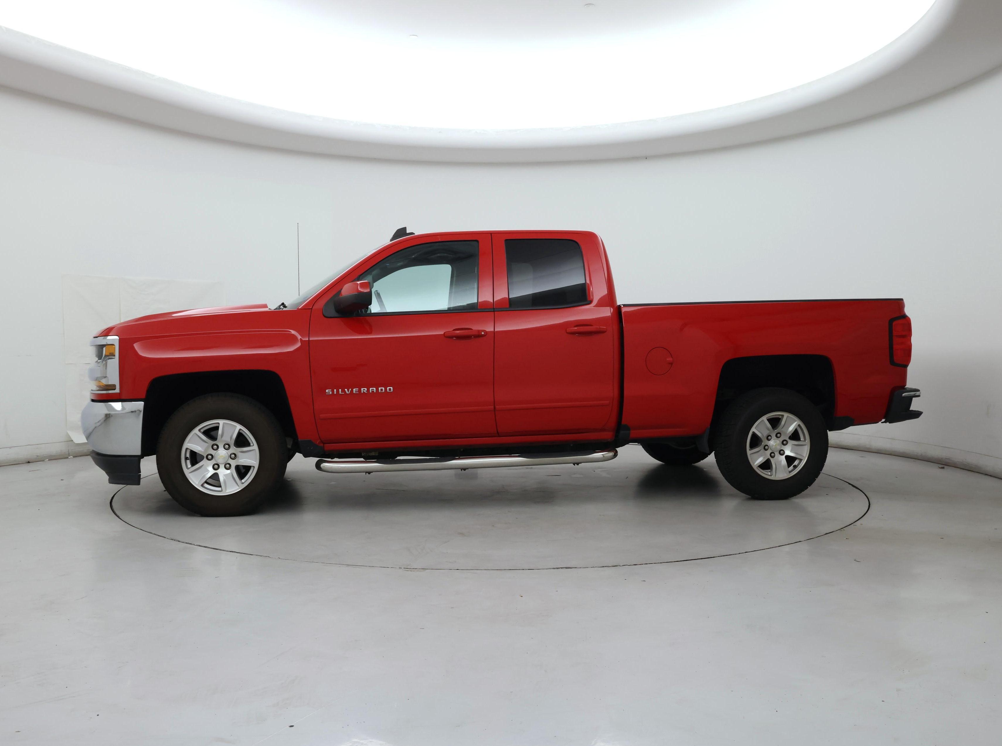 Thumbnail: 2018 Chevrolet Silverado 1500 - 3