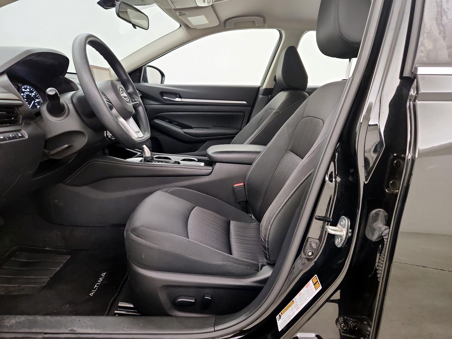 Thumbnail: 2023 Nissan Altima - 9