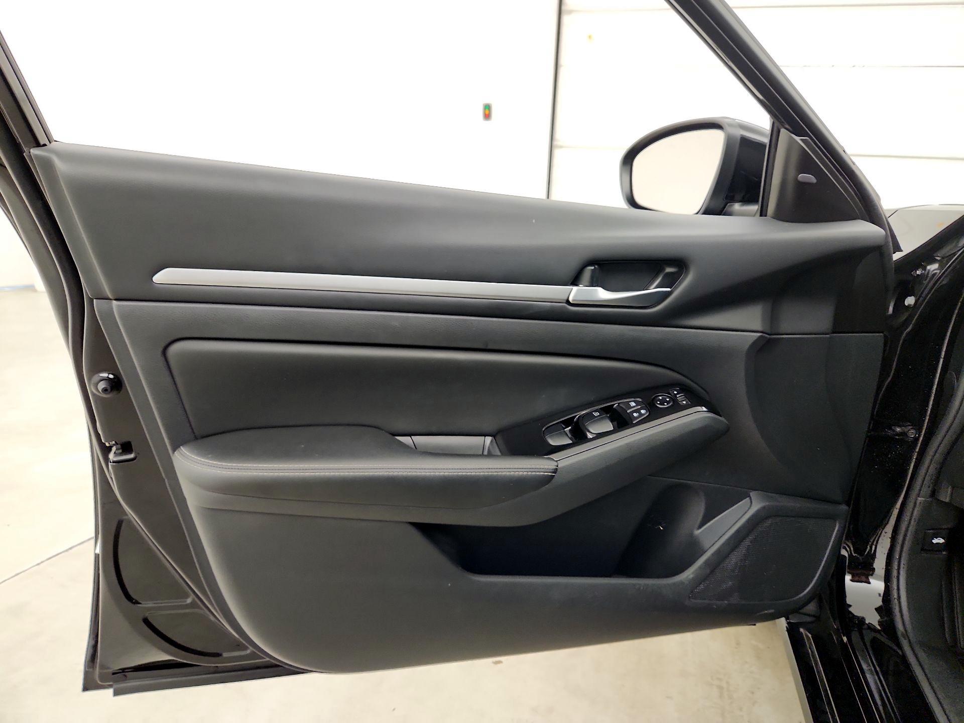 Thumbnail: 2023 Nissan Altima - 10