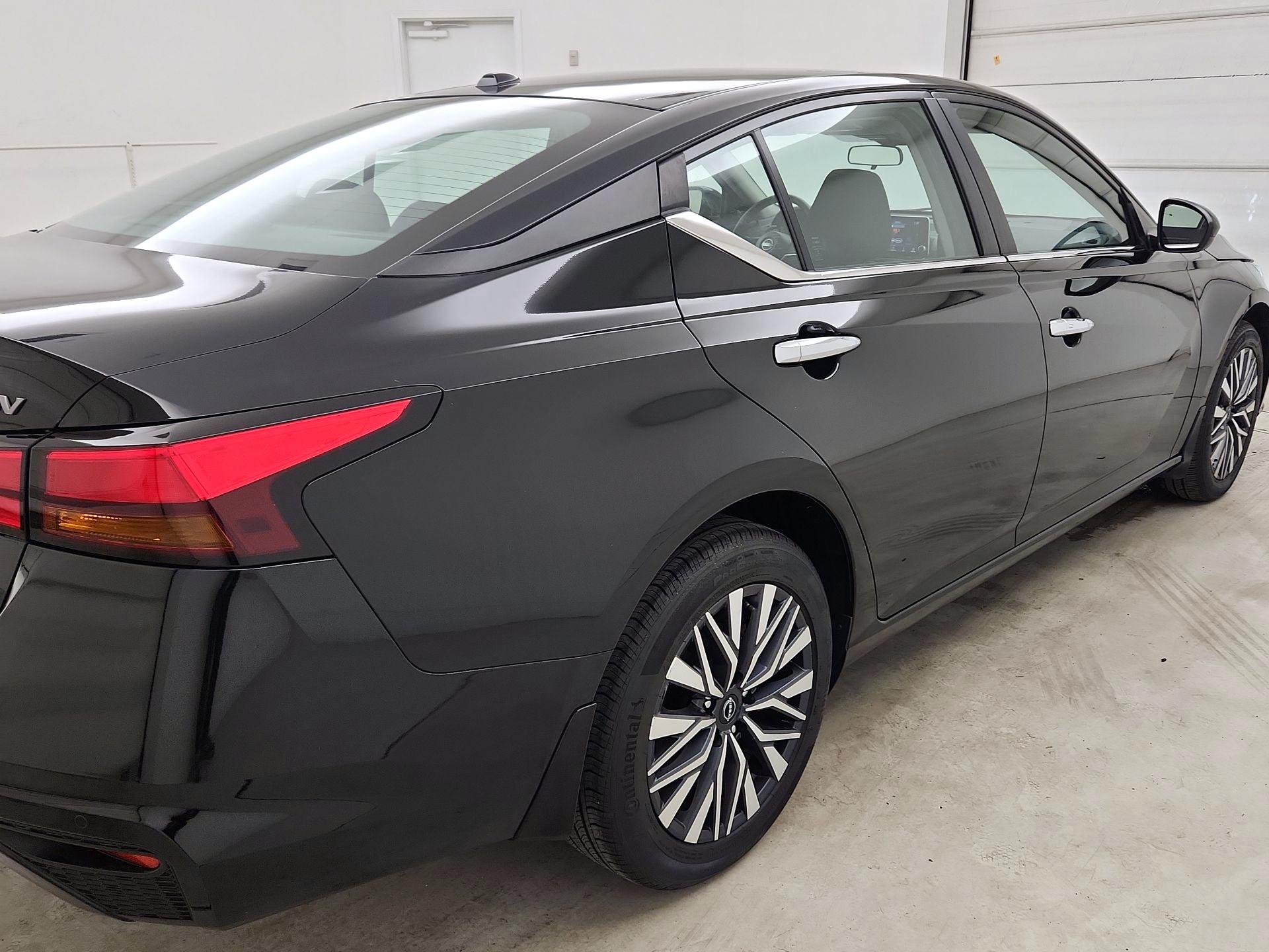 Thumbnail: 2023 Nissan Altima - 5