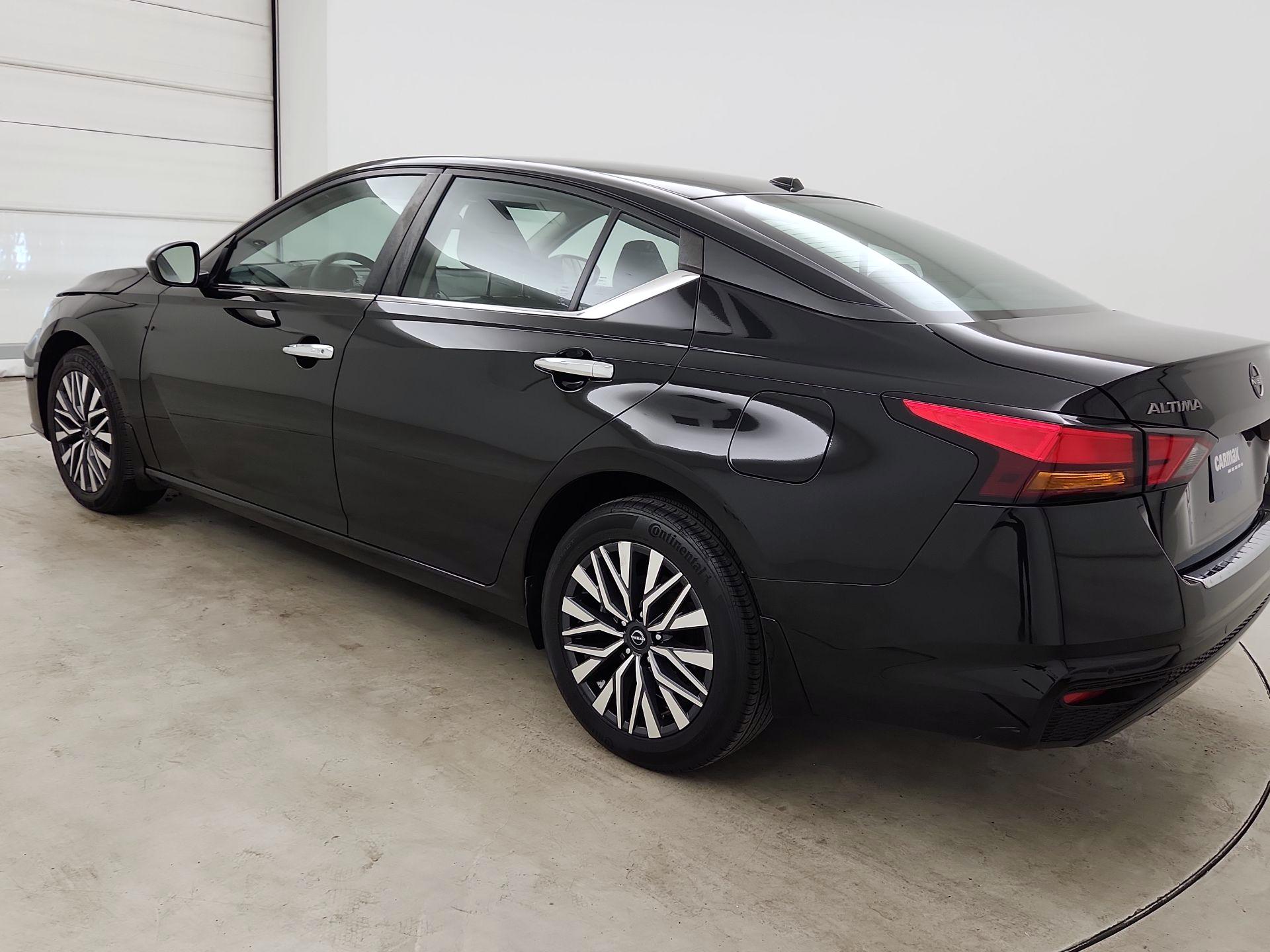 Thumbnail: 2023 Nissan Altima - 7