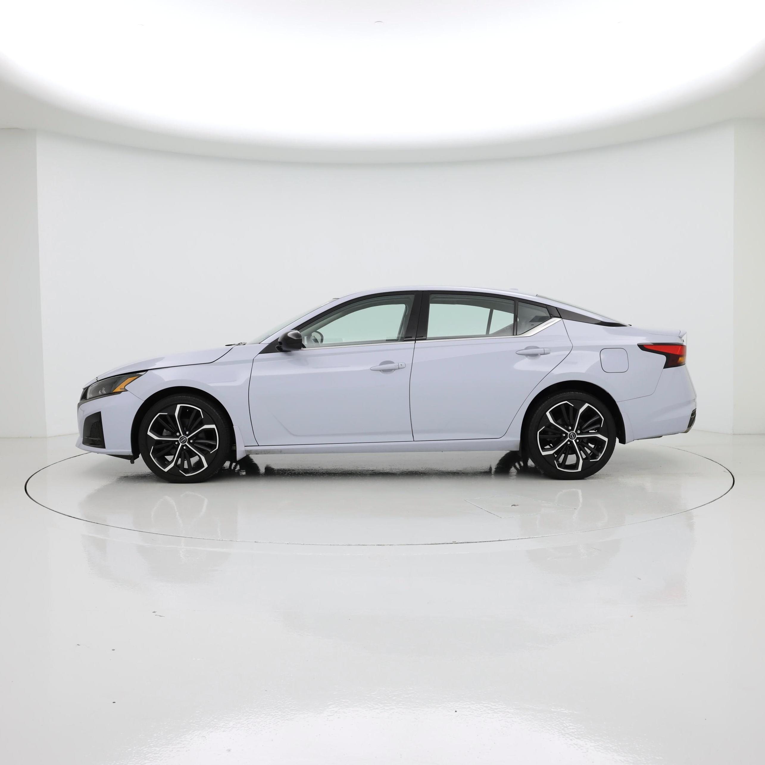 Thumbnail: 2023 Nissan Altima - 3