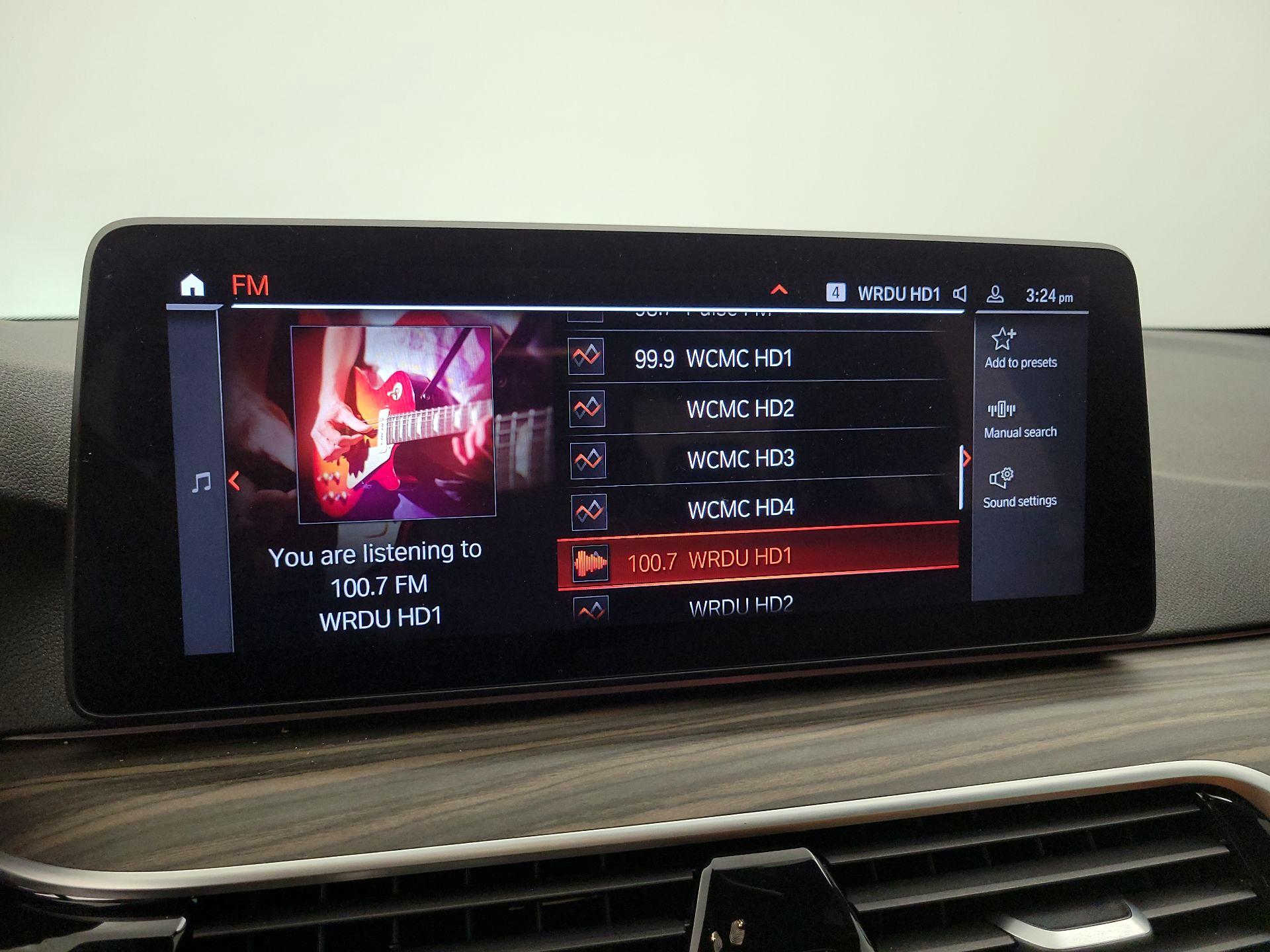 Thumbnail: 2022 BMW 5 Series - 16