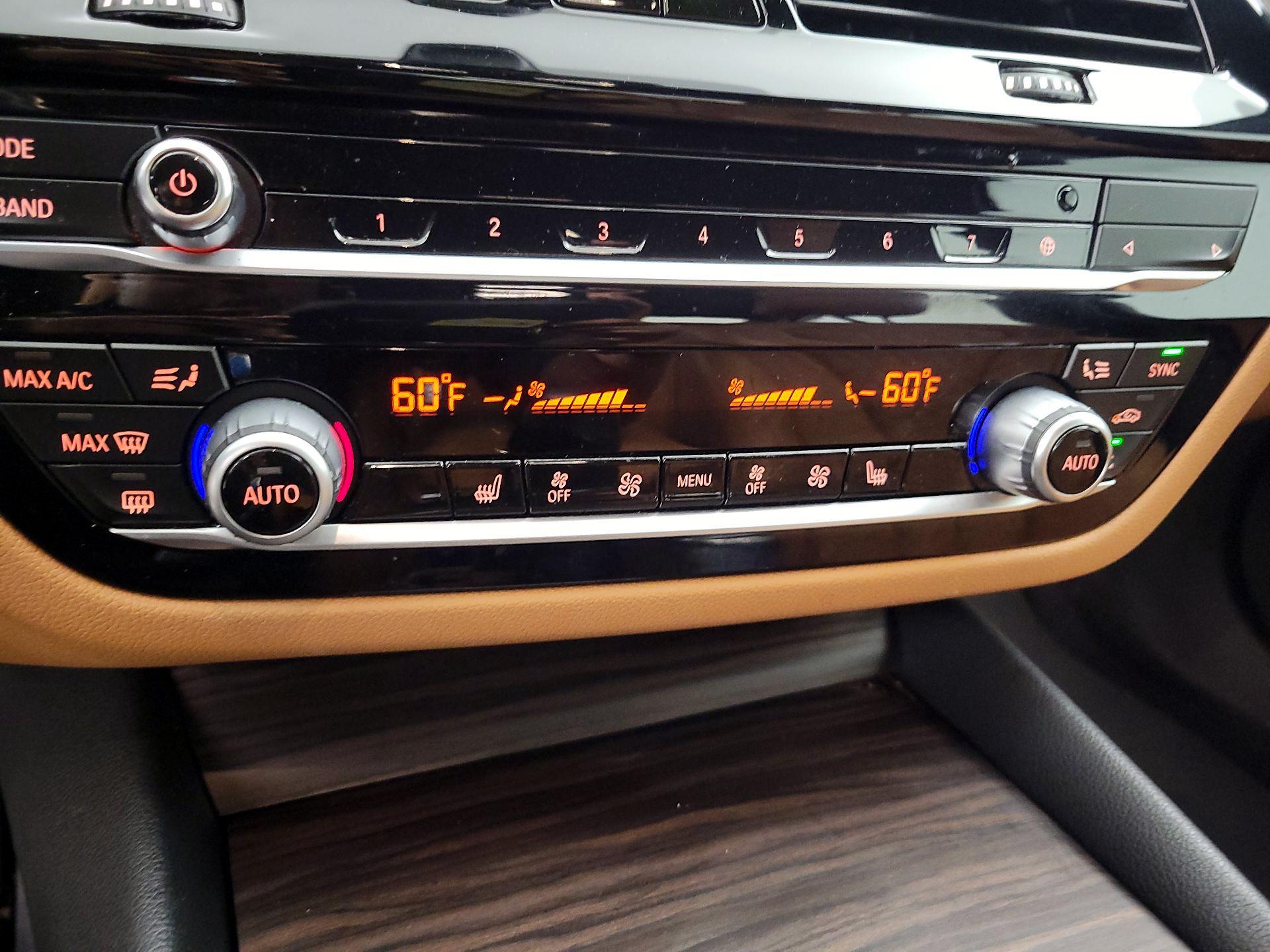 Thumbnail: 2022 BMW 5 Series - 17