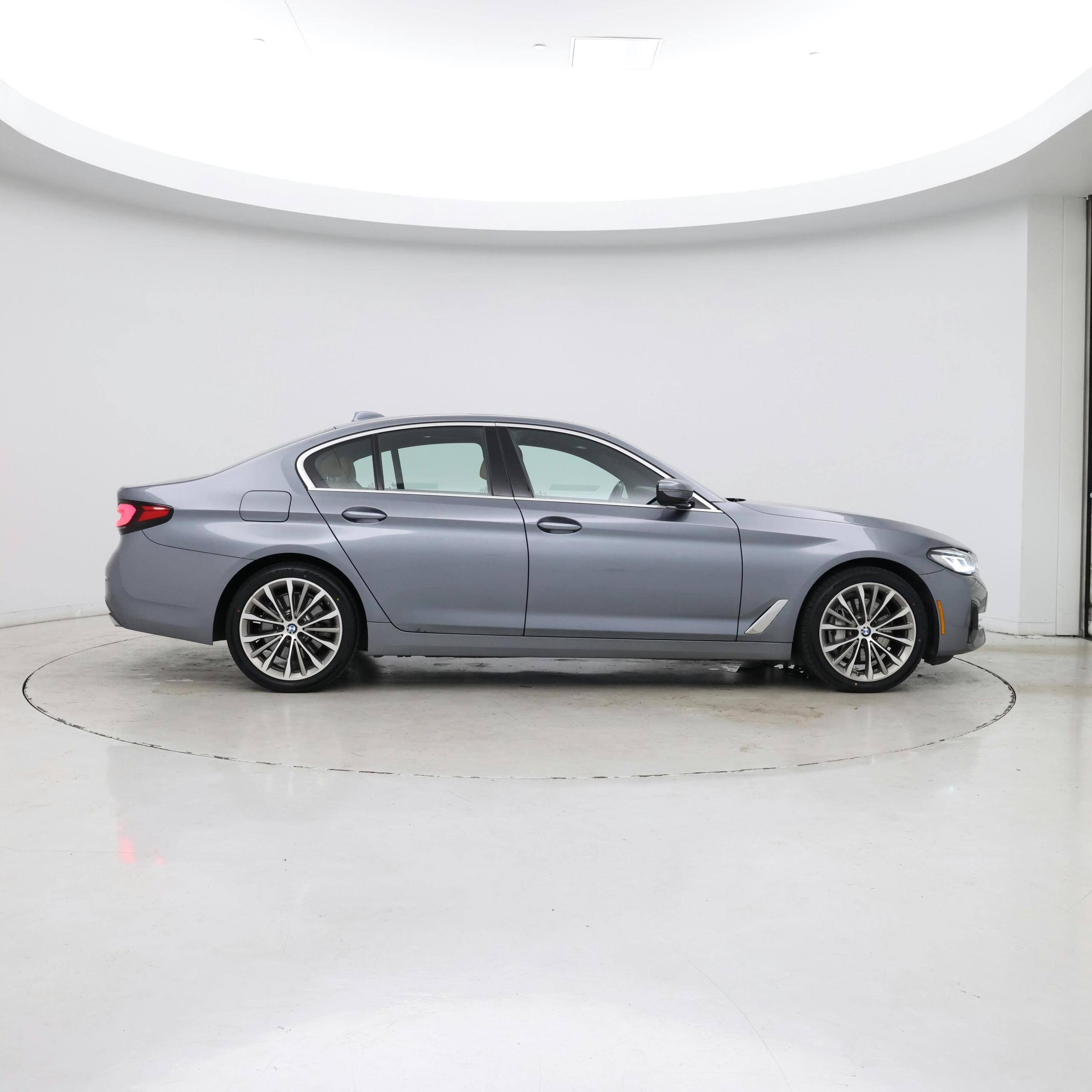 Thumbnail: 2022 BMW 5 Series - 7