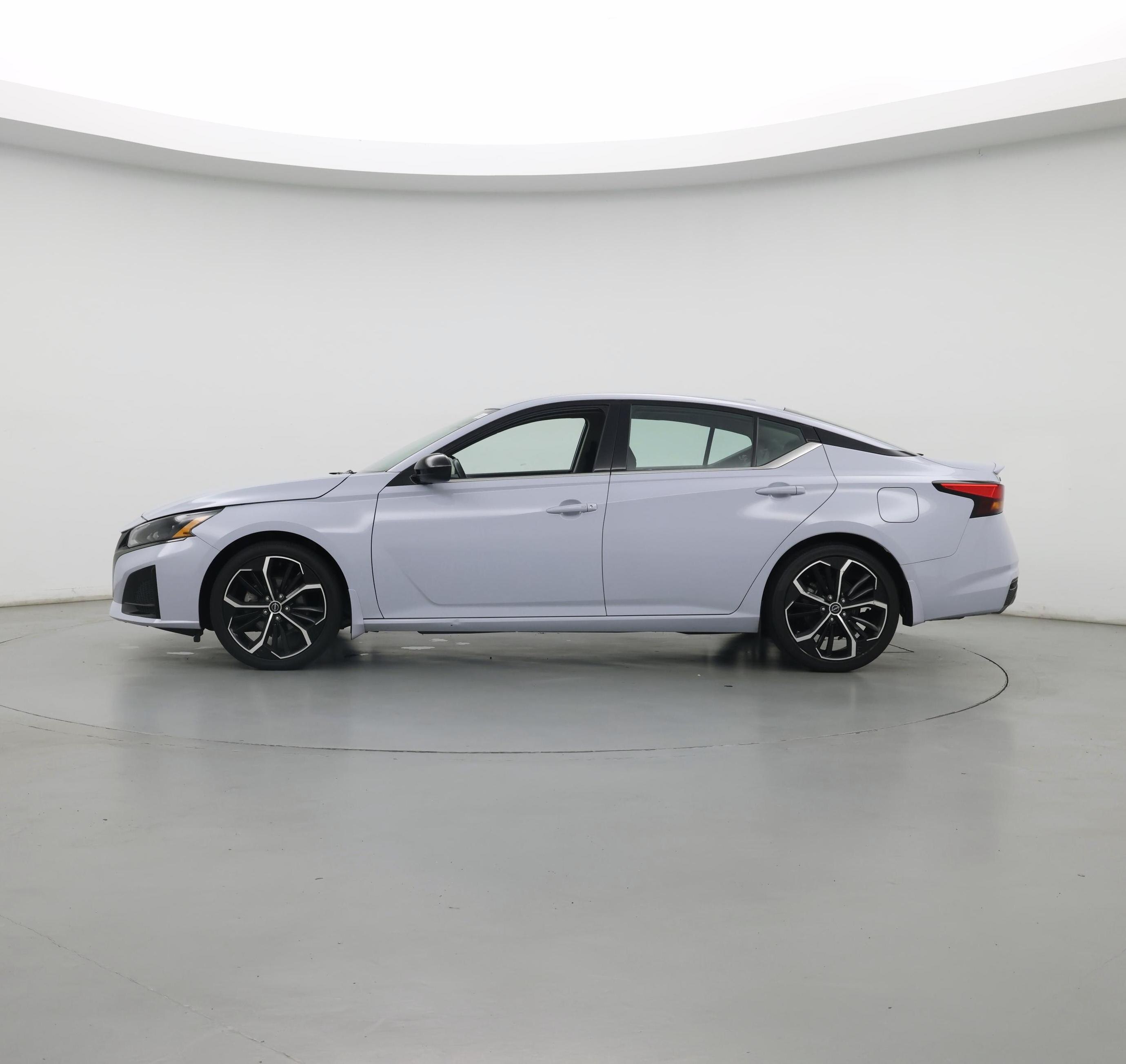Thumbnail: 2023 Nissan Altima - 3