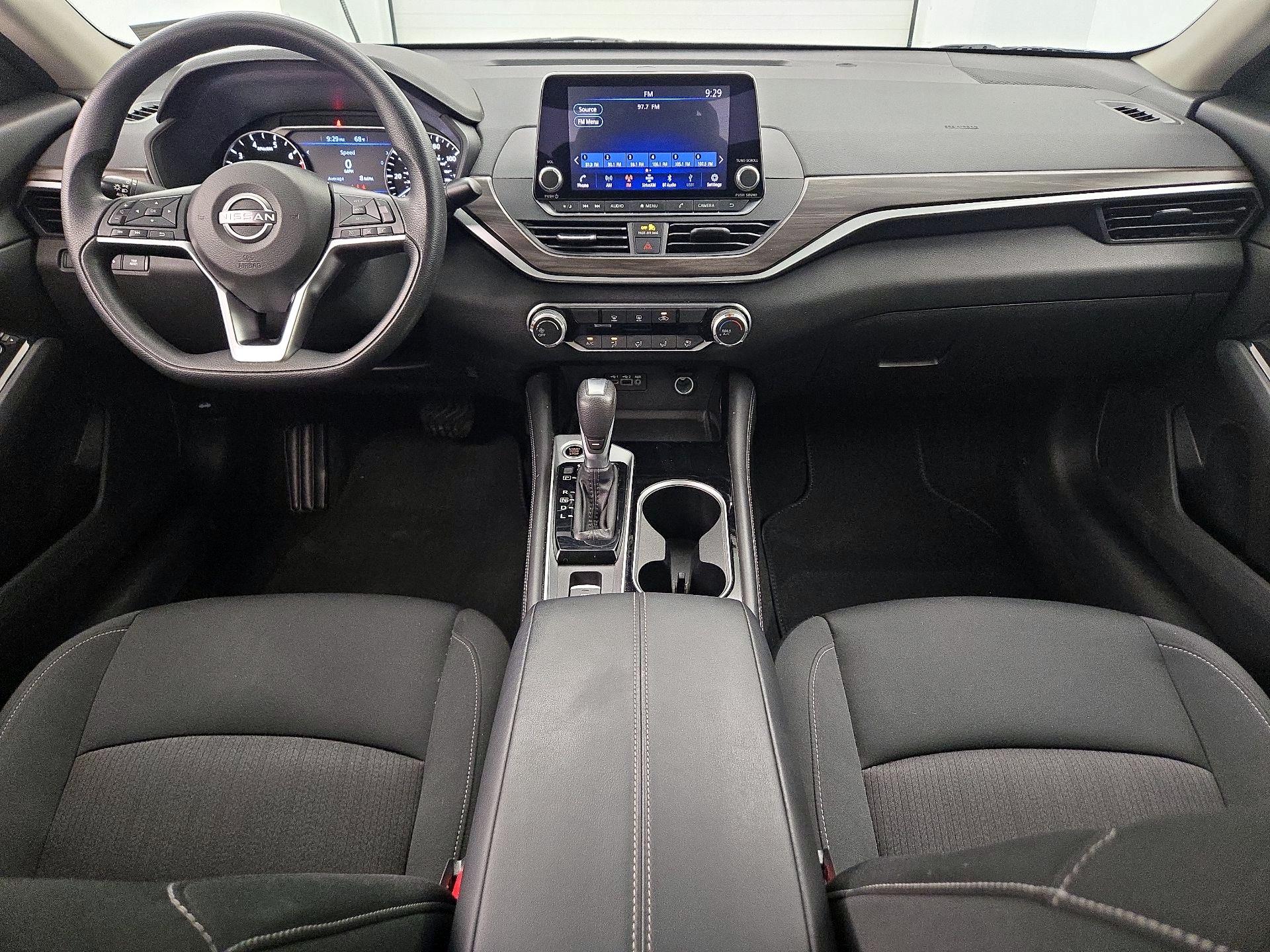 Thumbnail: 2023 Nissan Altima - 9