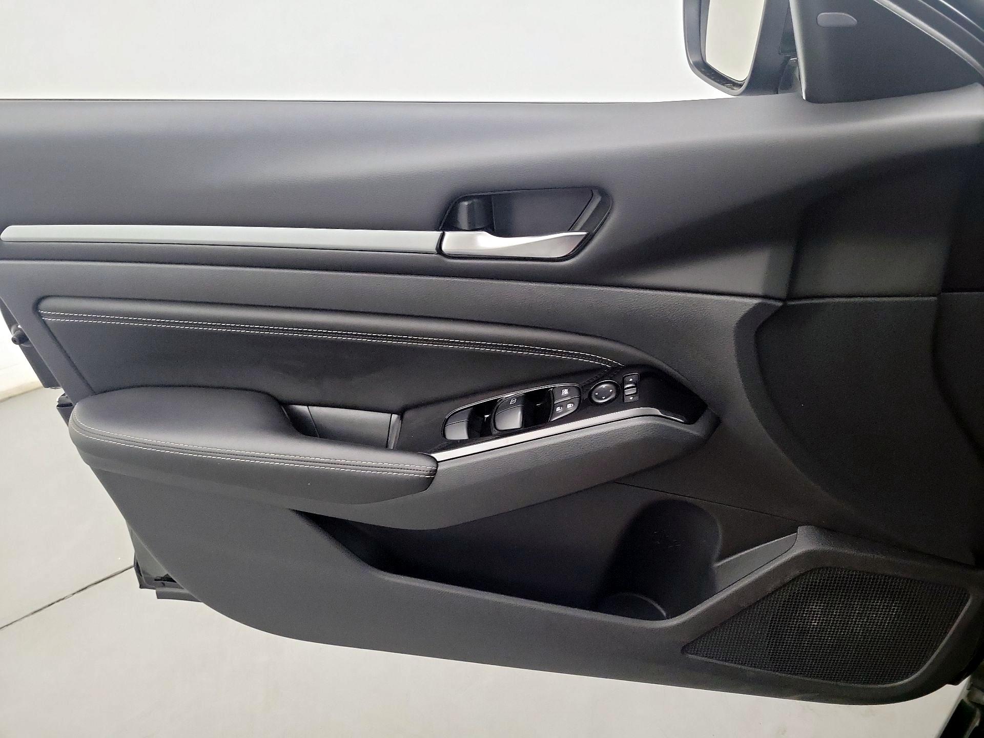 Thumbnail: 2023 Nissan Altima - 12