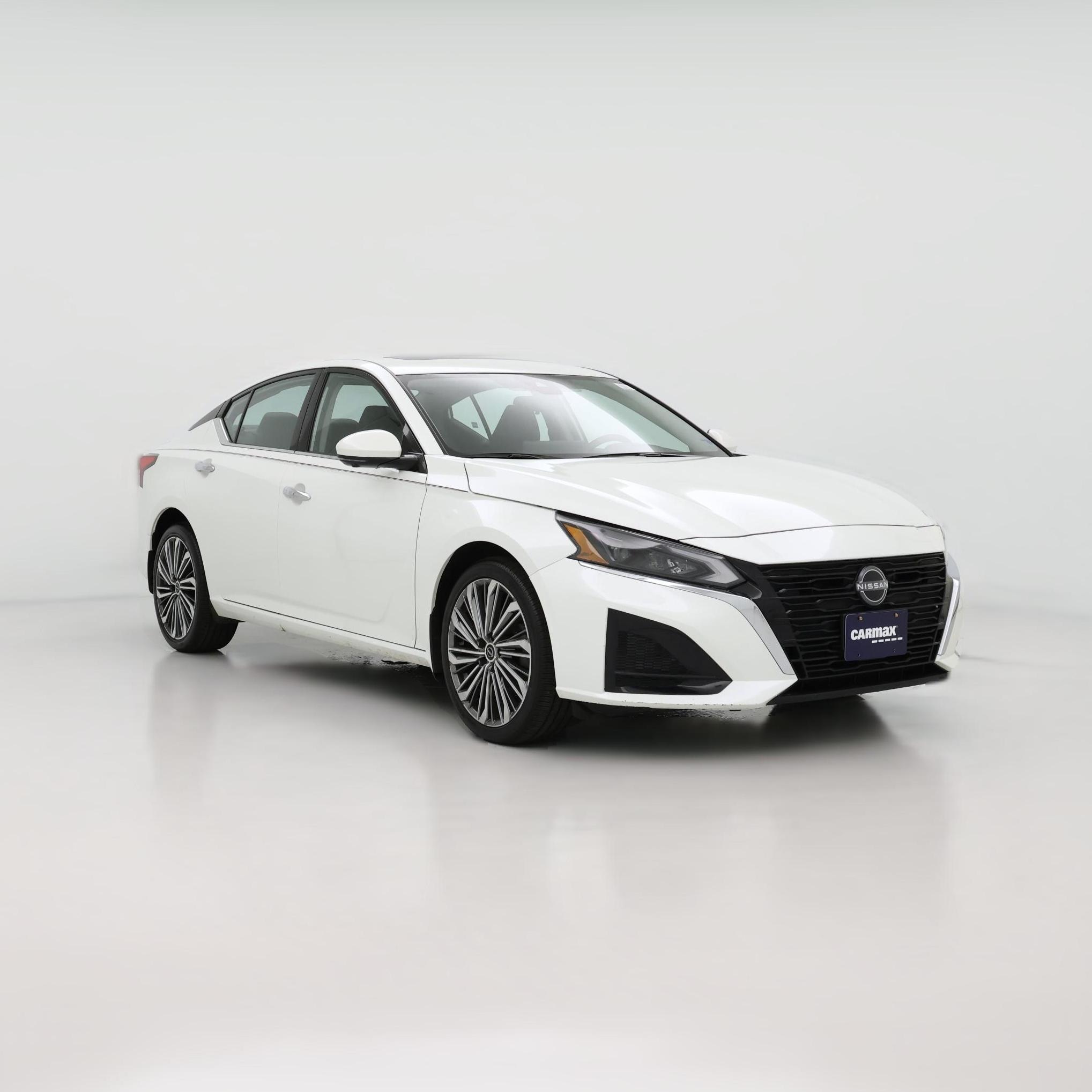 Thumbnail: 2023 Nissan Altima - 1