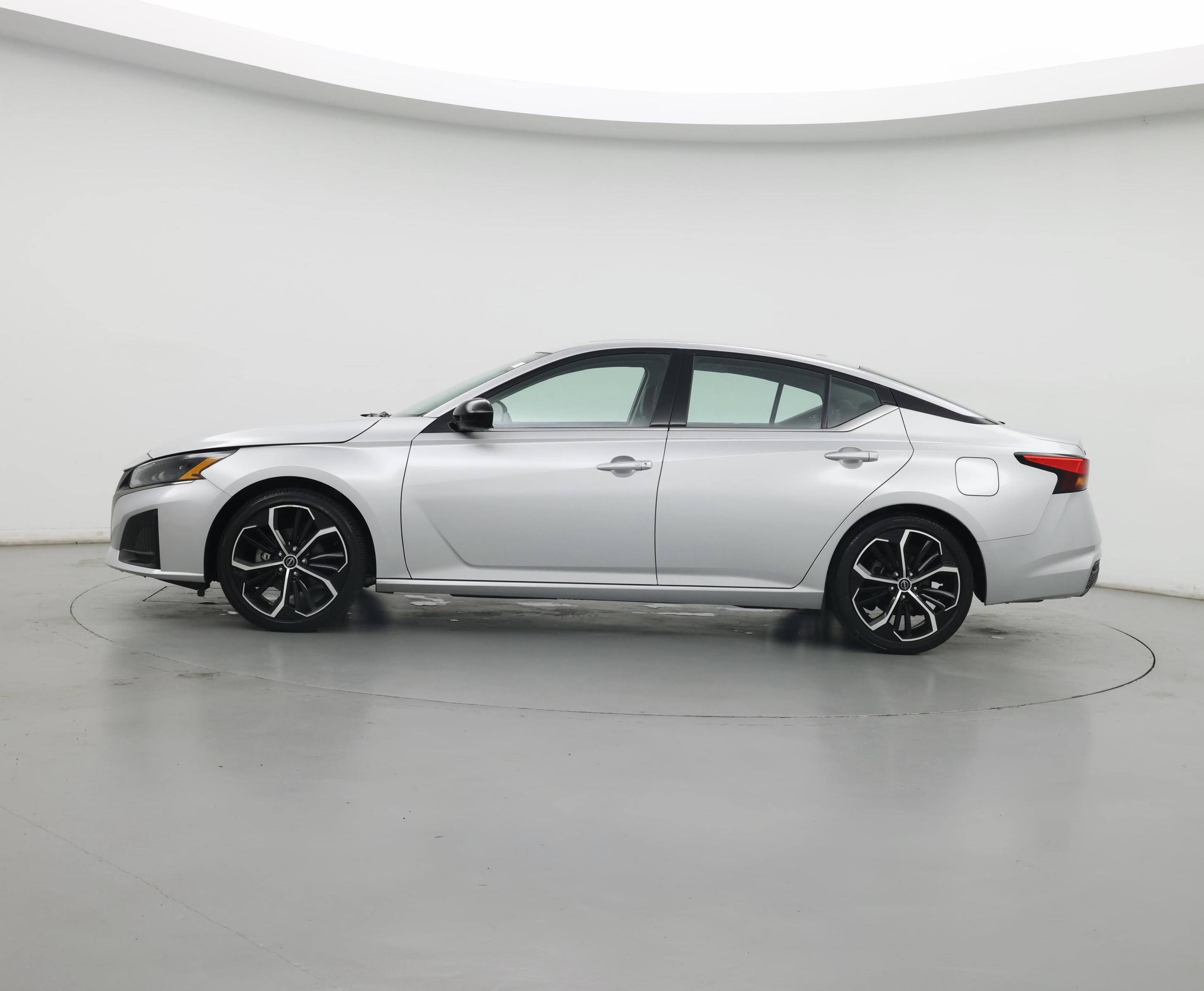 Thumbnail: 2024 Nissan Altima - 3