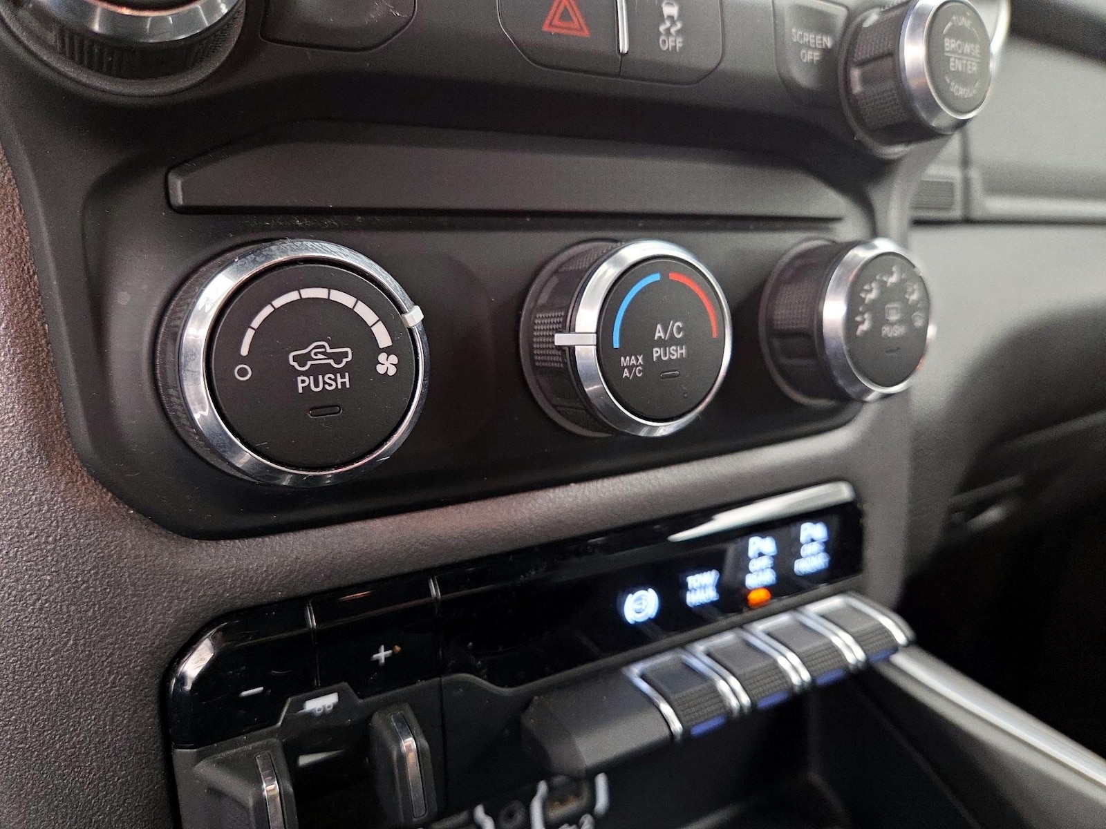 2024 RAM Ram 2500 Pickup Big Horn - Photo 17