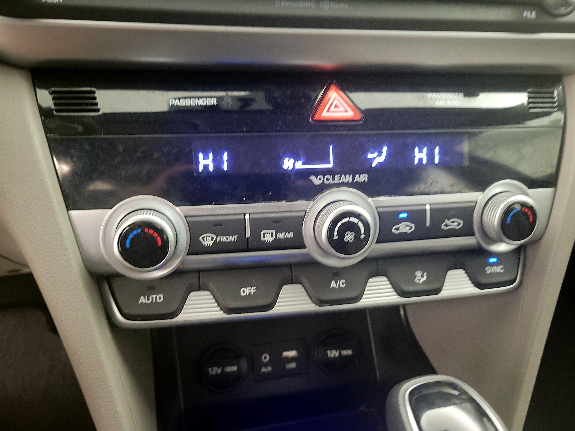 Thumbnail: 2020 Hyundai Elantra - 15