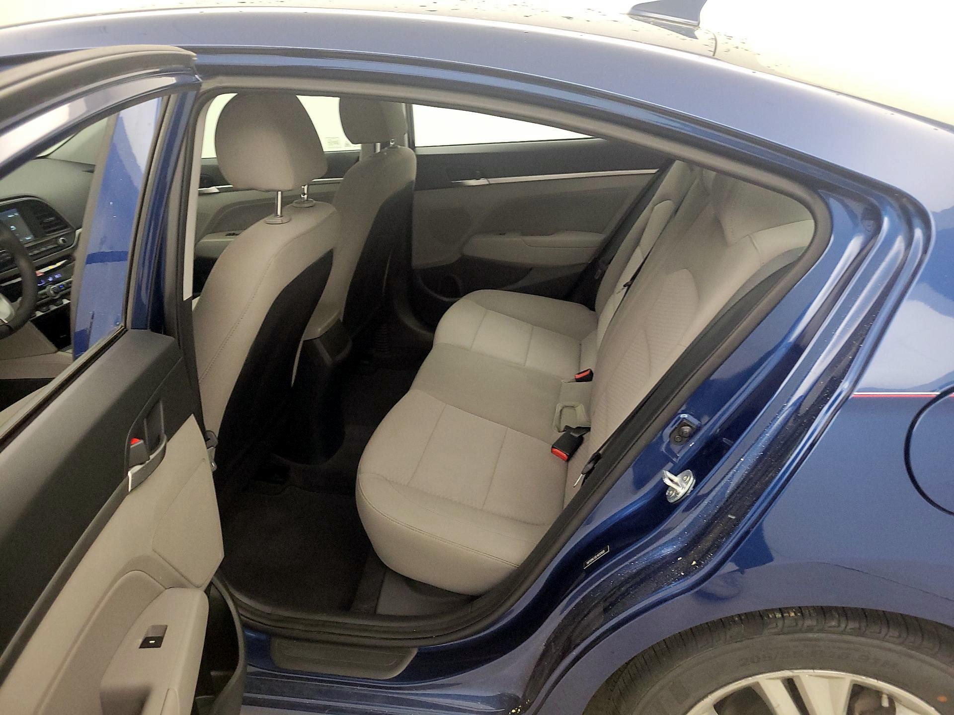 Thumbnail: 2020 Hyundai Elantra - 18