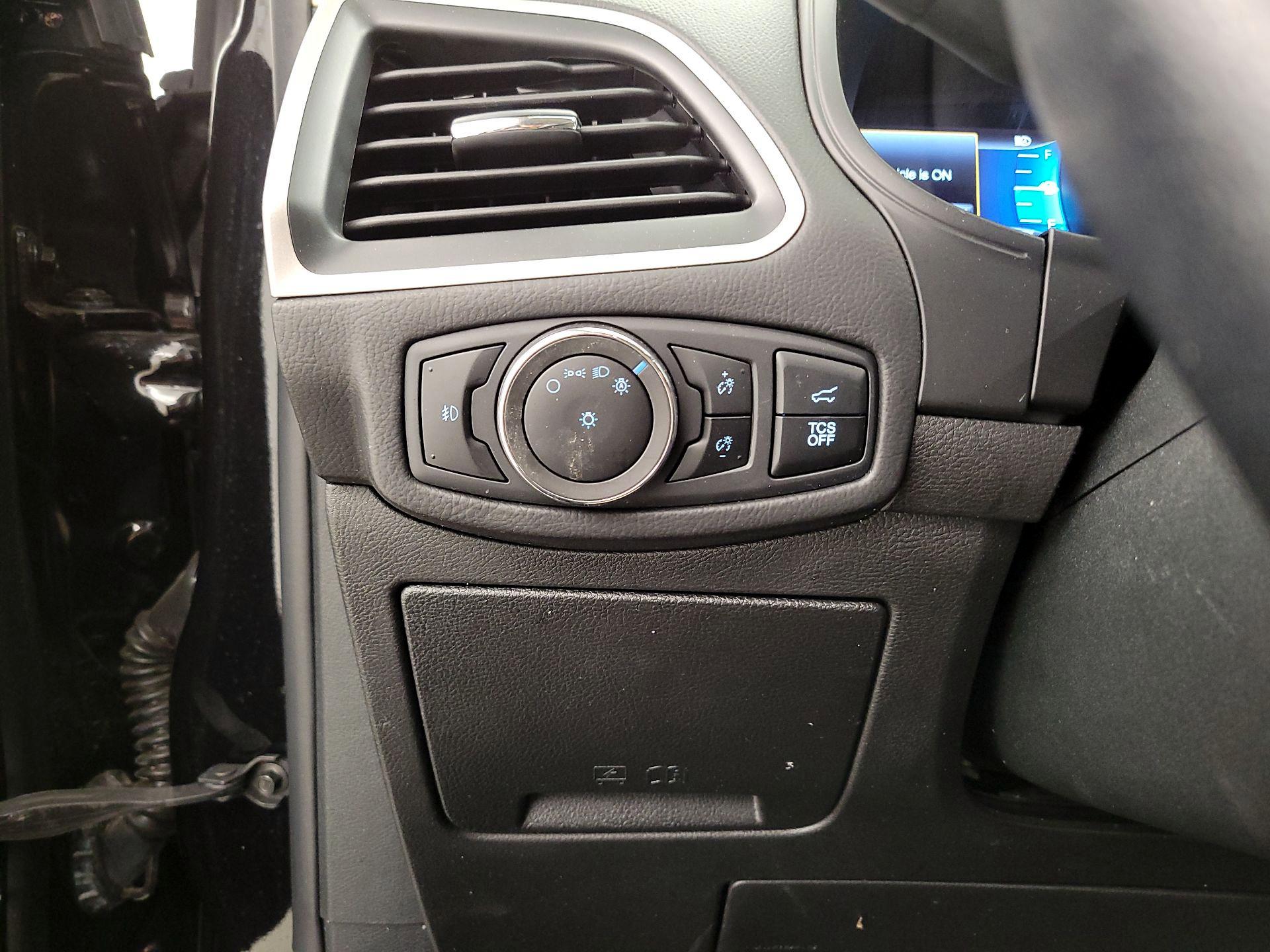 Thumbnail: 2023 Ford Edge - 13