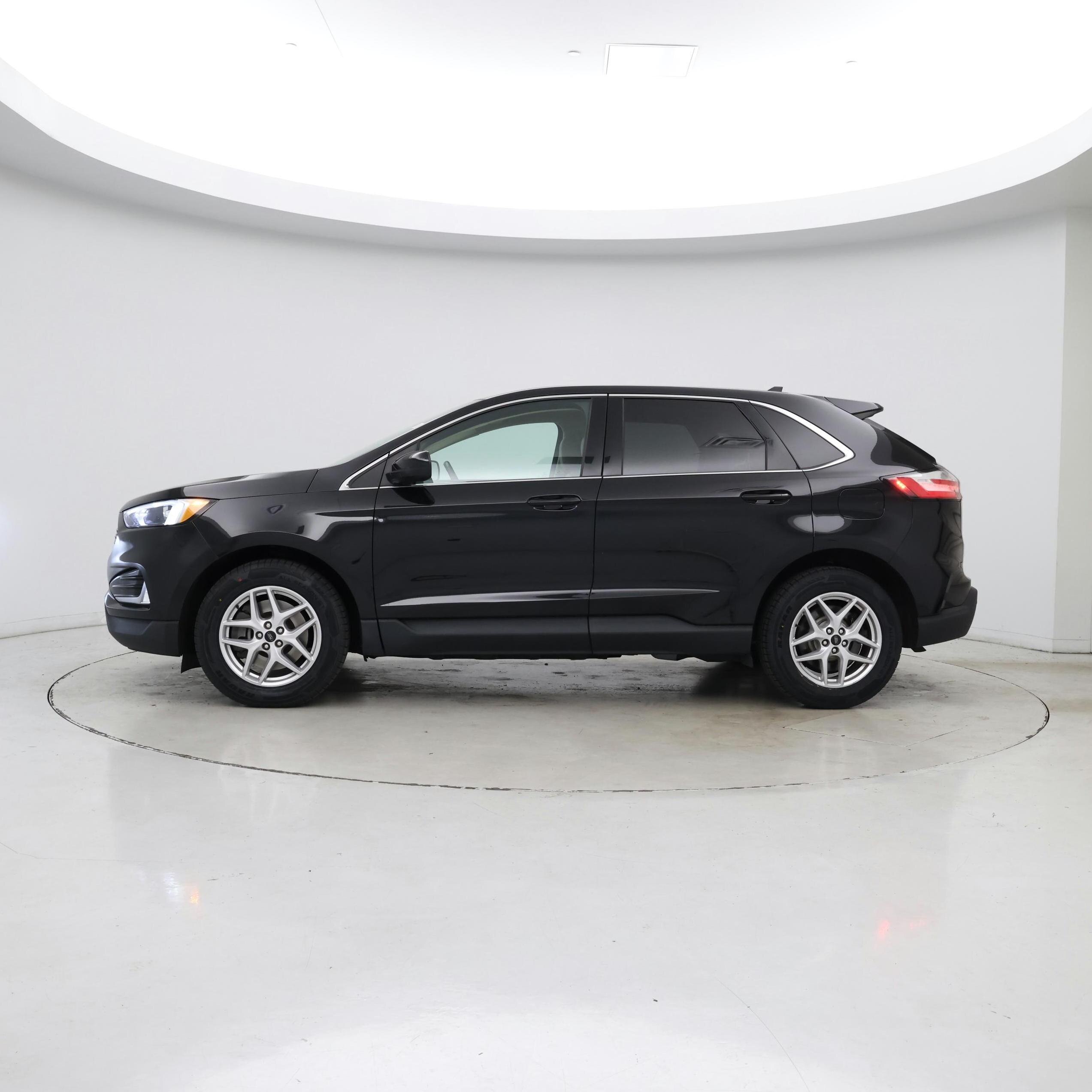 Thumbnail: 2023 Ford Edge - 3