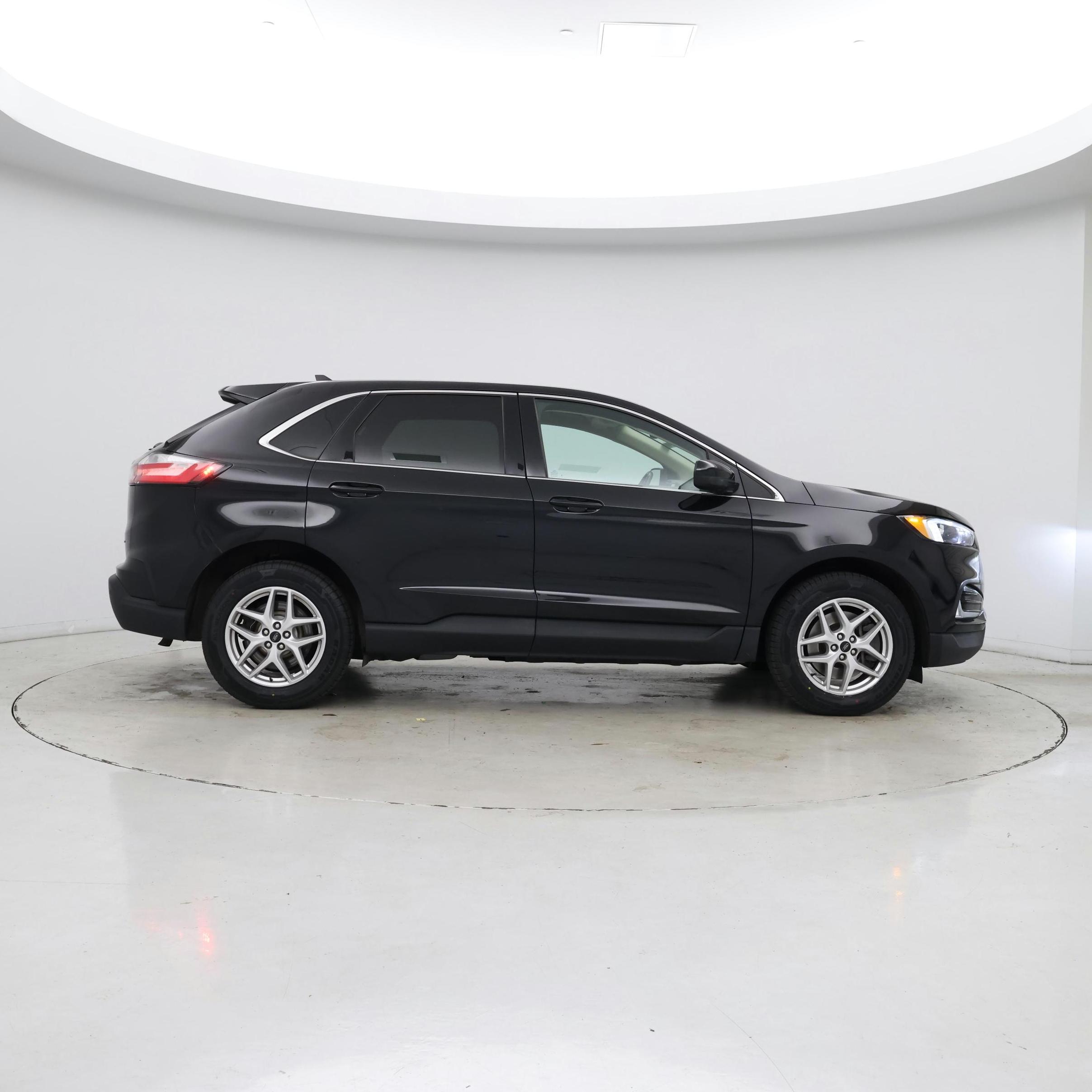 Thumbnail: 2023 Ford Edge - 7