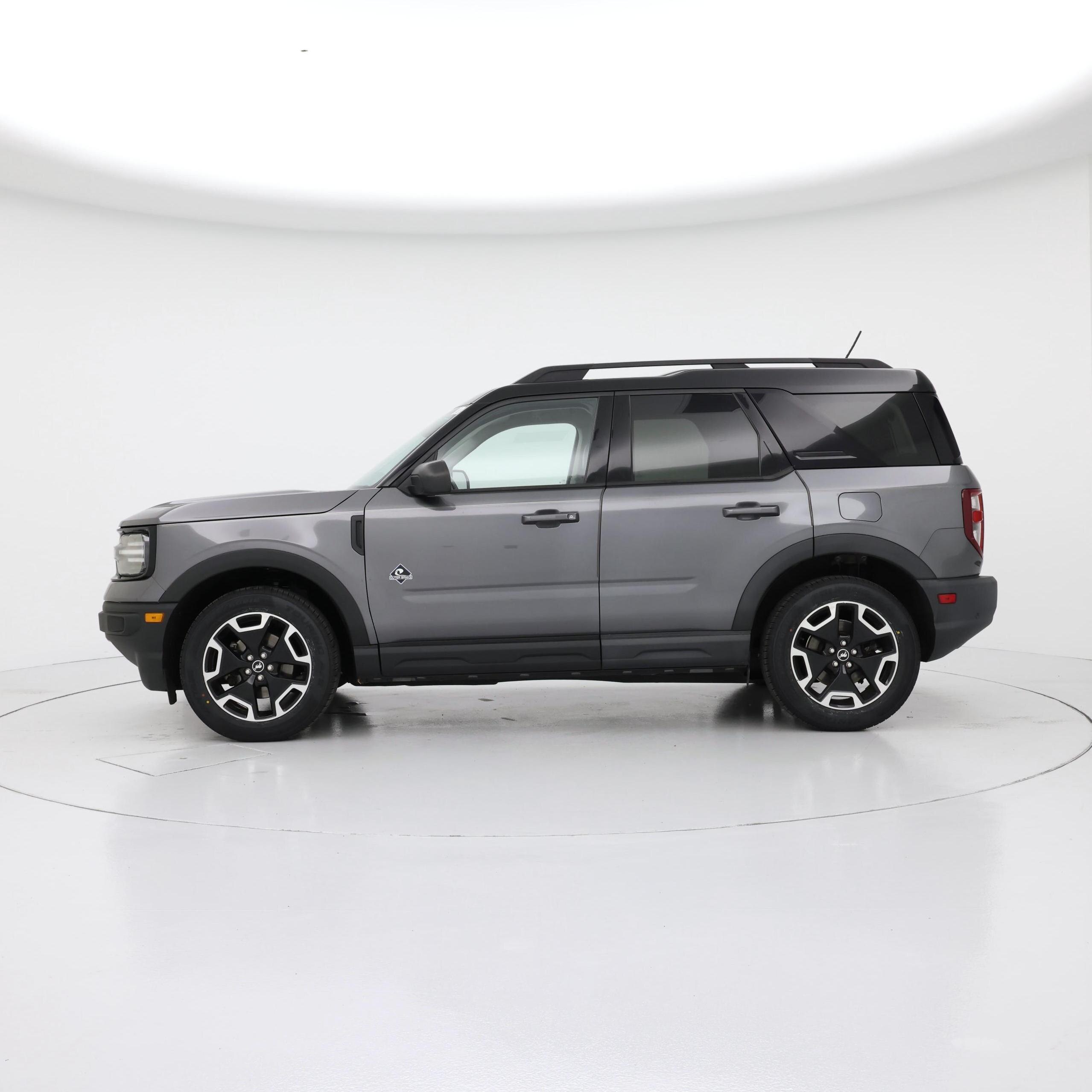 Thumbnail: 2021 Ford Bronco Sport - 3
