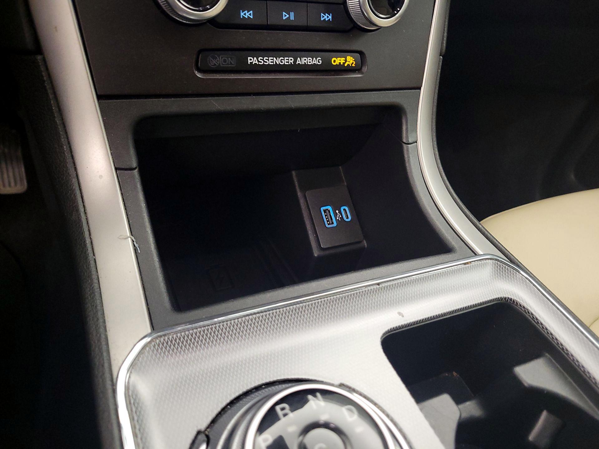 Thumbnail: 2021 Ford Edge - 18