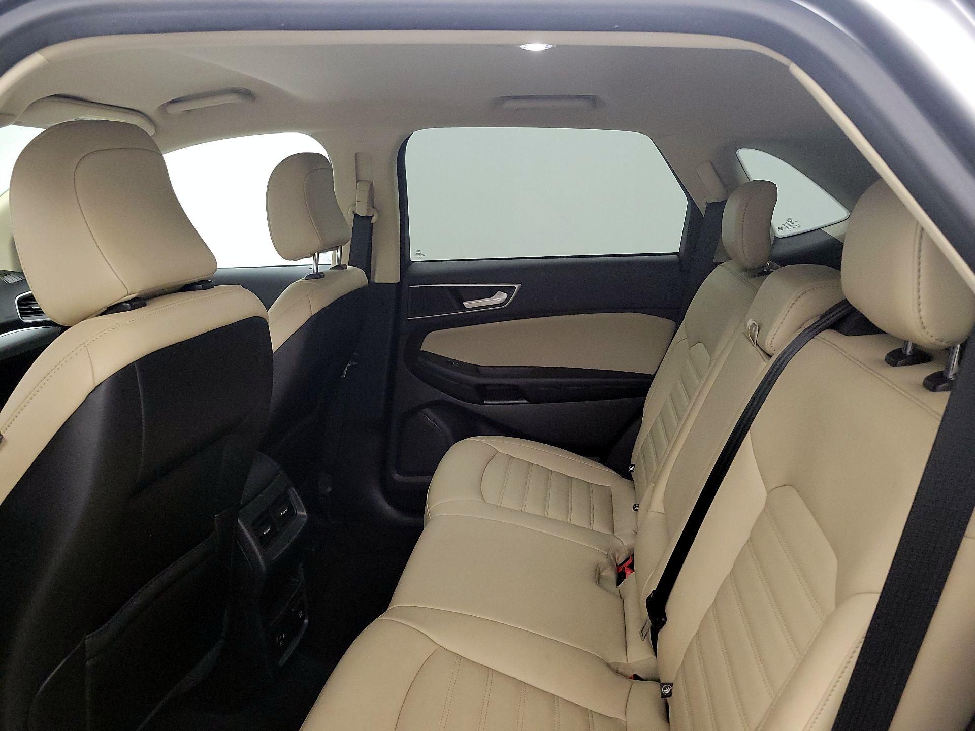 Thumbnail: 2021 Ford Edge - 19