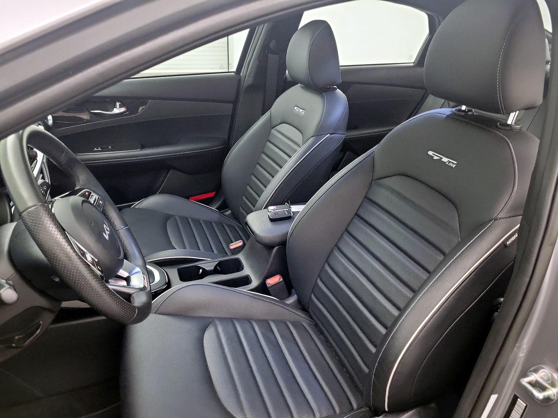 Thumbnail: 2023 Kia Forte - 11