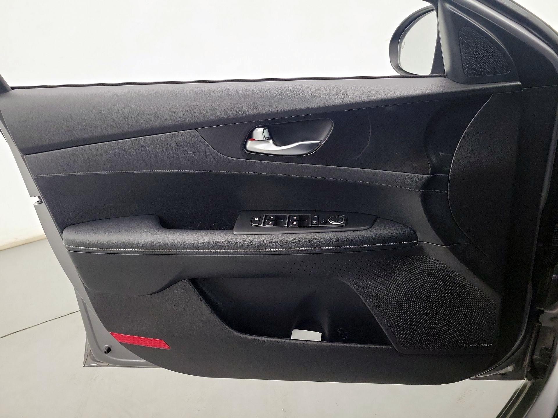 Thumbnail: 2023 Kia Forte - 12